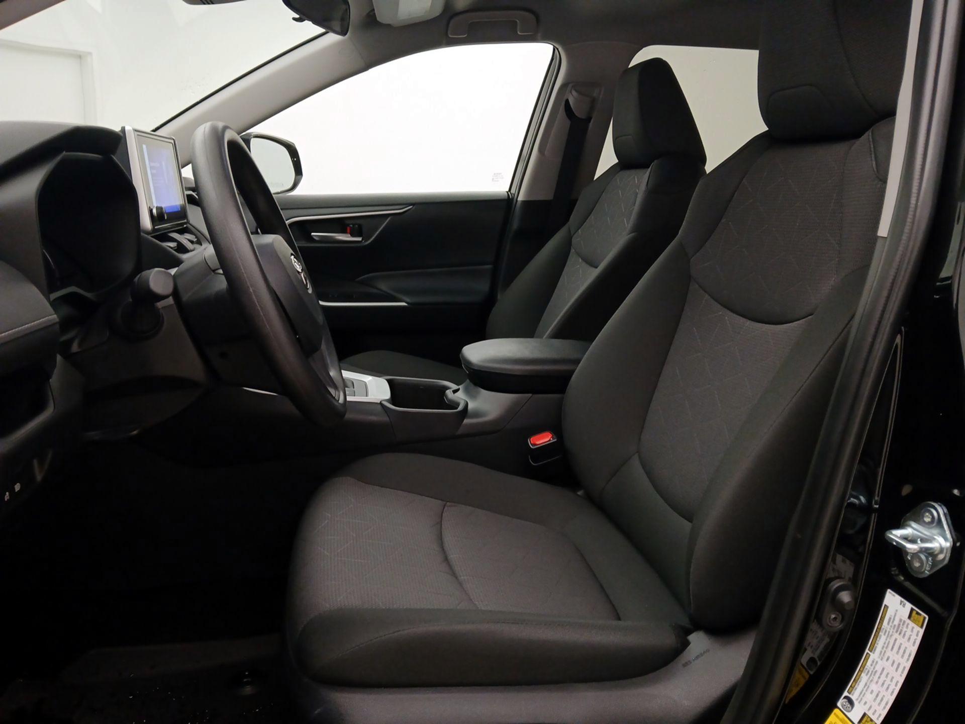 Thumbnail: 2025 Toyota RAV4 - 11