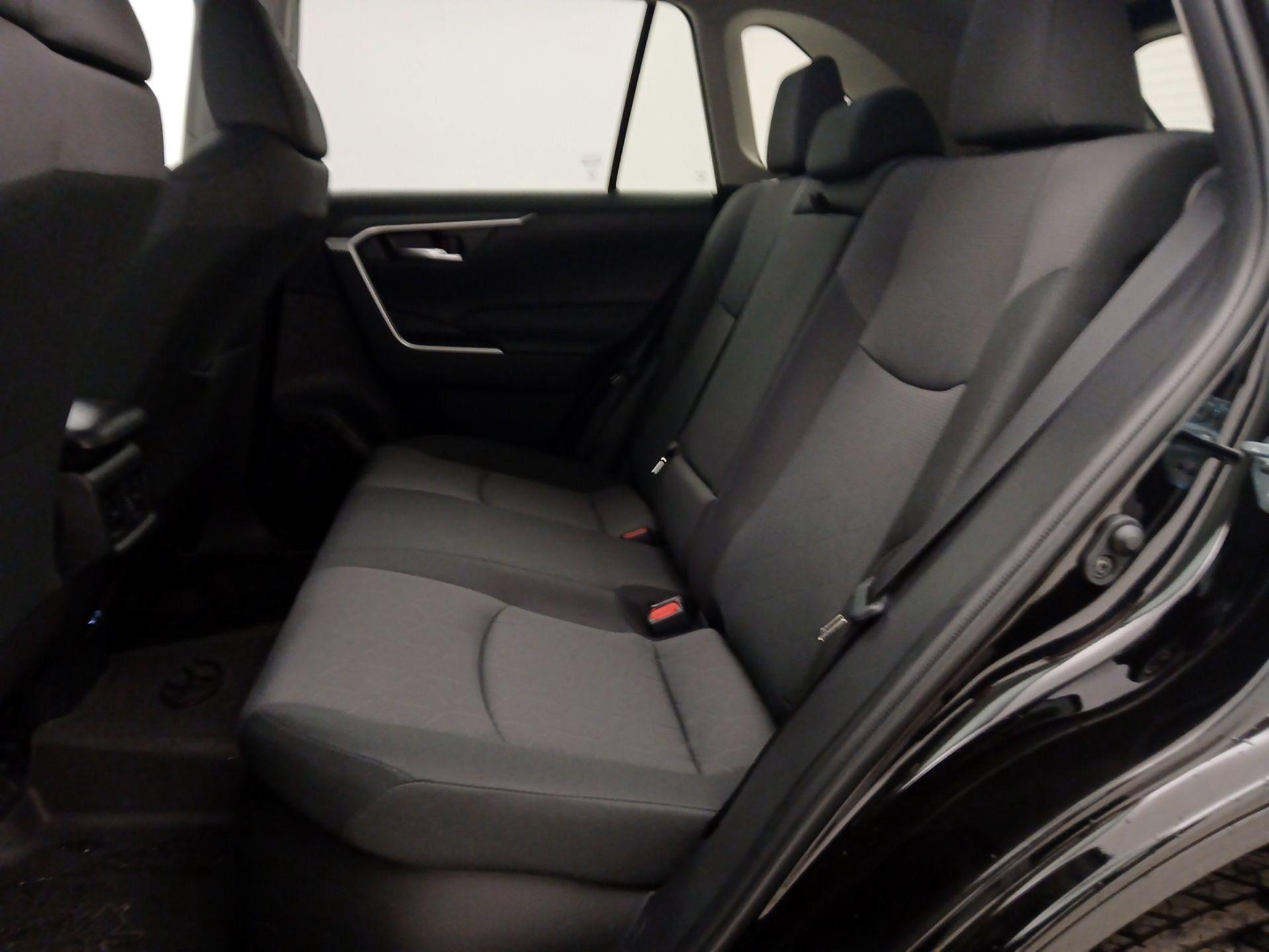 Thumbnail: 2025 Toyota RAV4 - 19