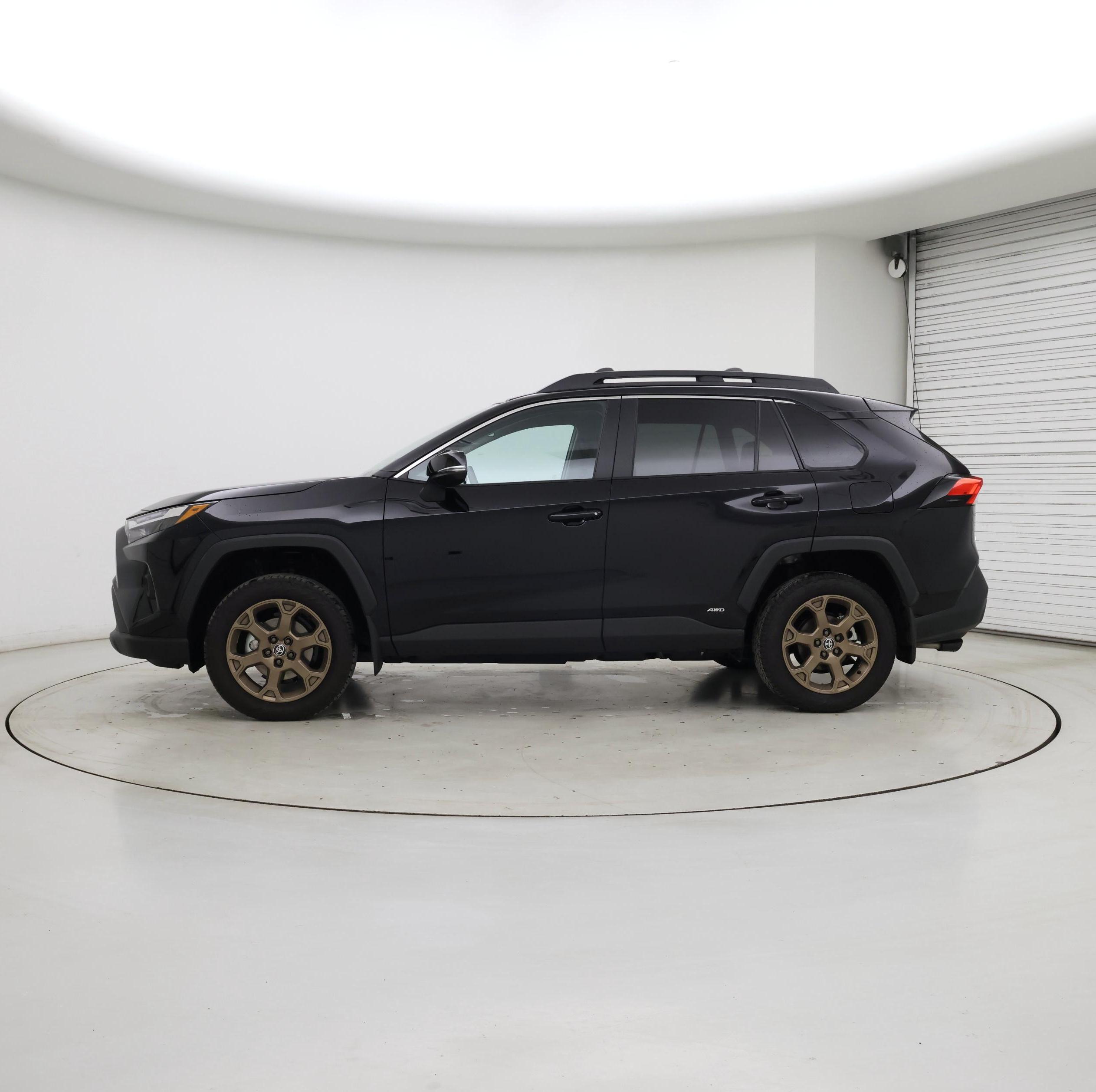 Thumbnail: 2025 Toyota RAV4 - 3