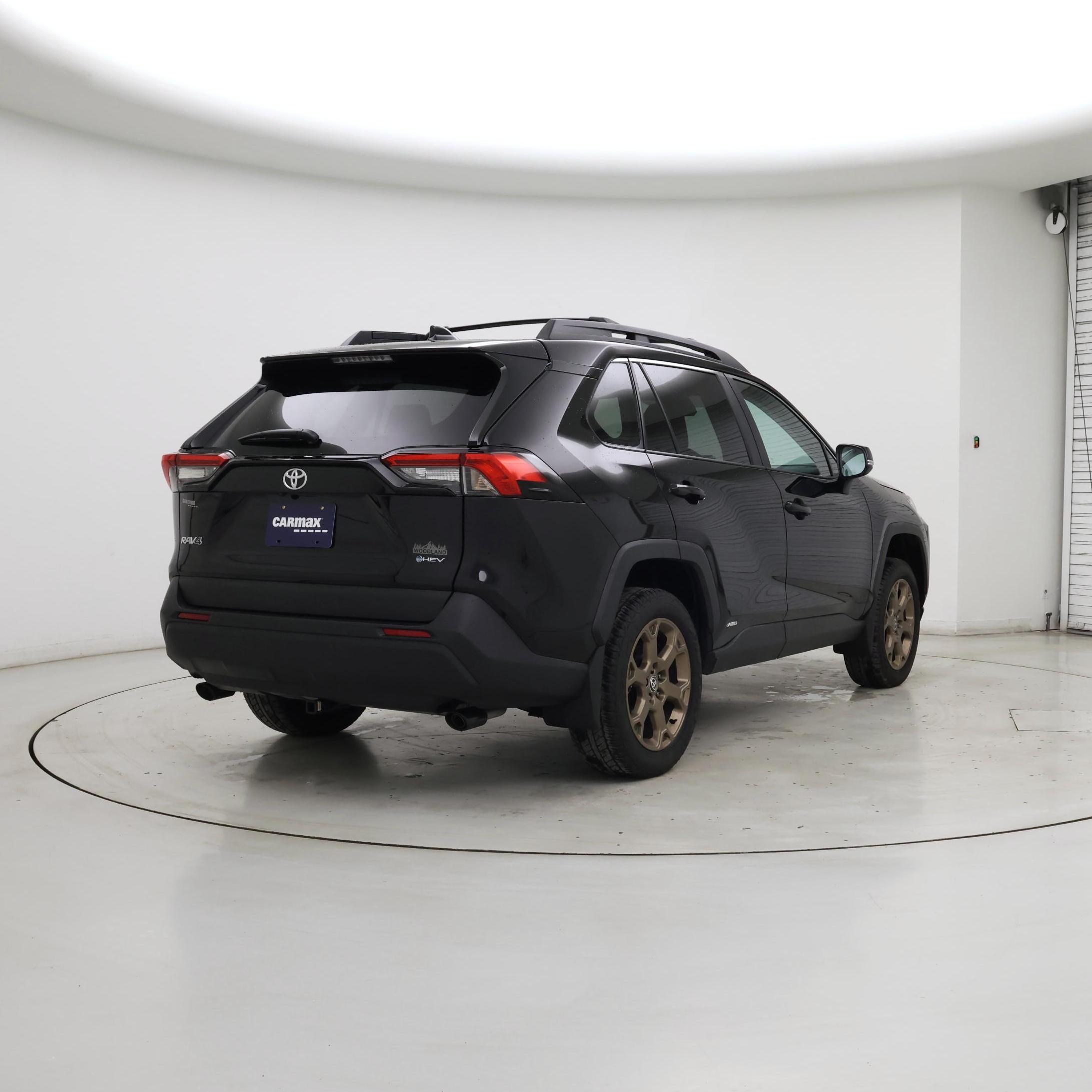 Thumbnail: 2025 Toyota RAV4 - 8