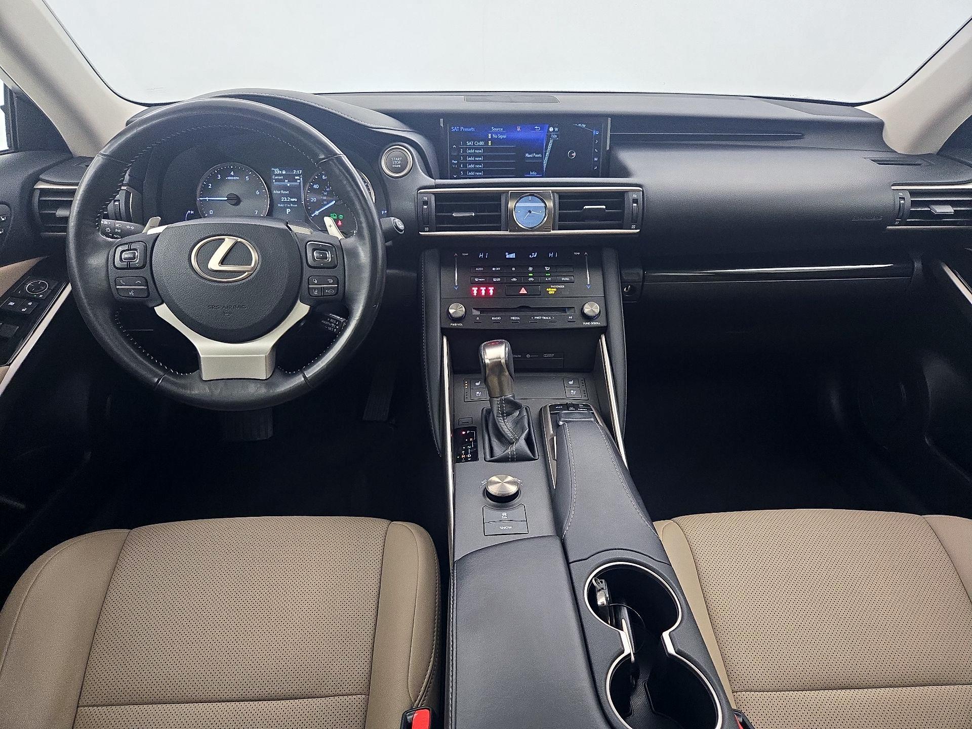 Thumbnail: 2018 Lexus IS - 9