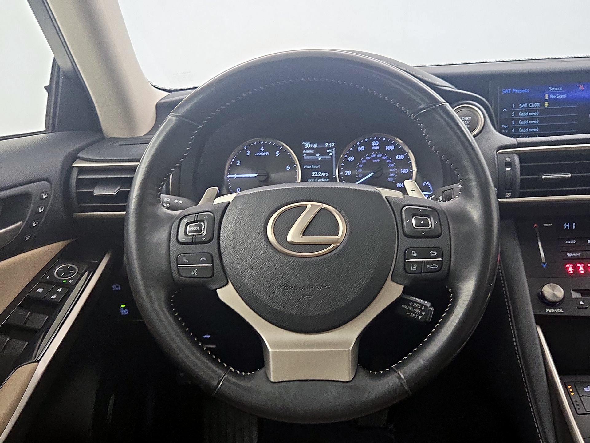 Thumbnail: 2018 Lexus IS - 10