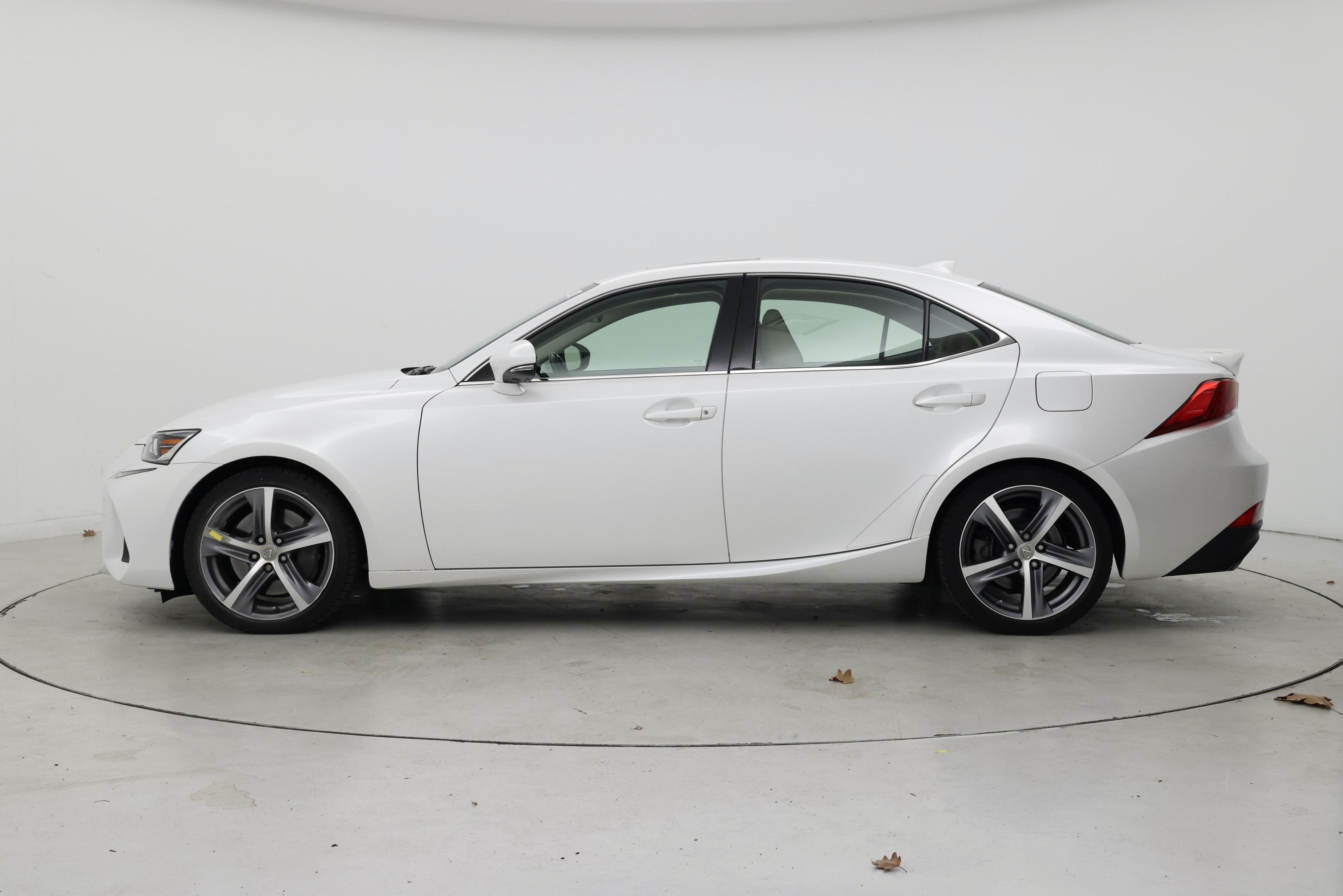 Thumbnail: 2018 Lexus IS - 3