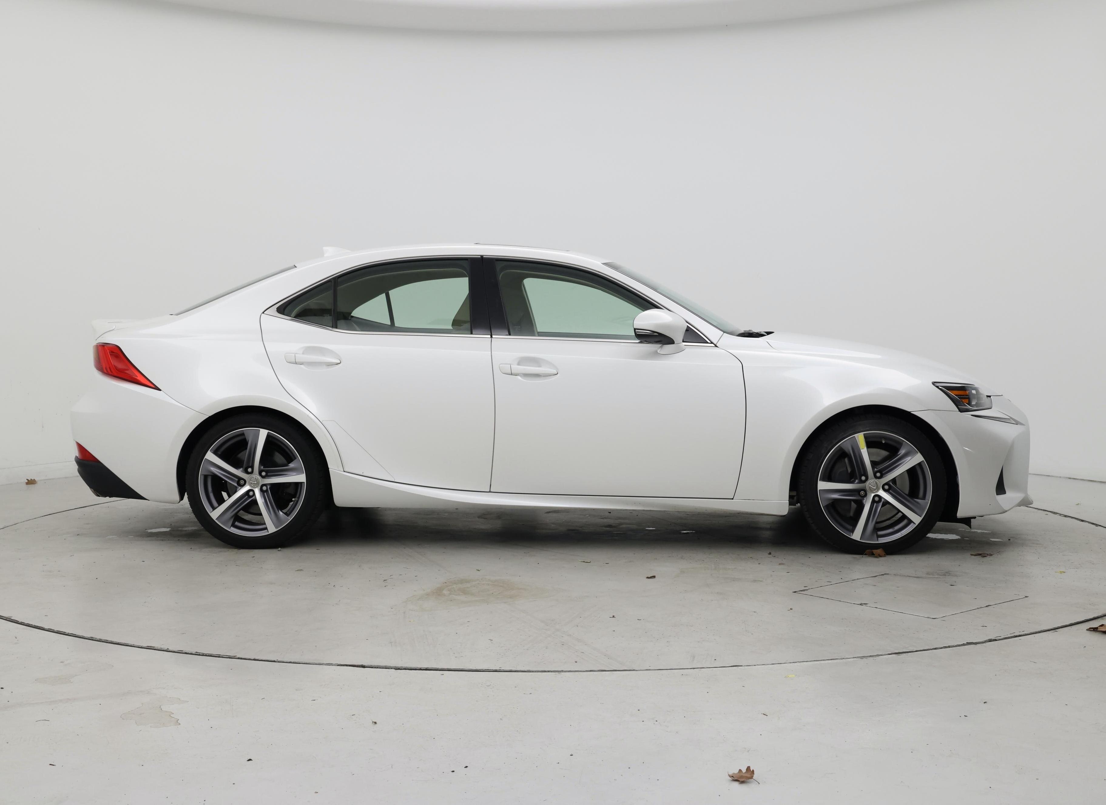 Thumbnail: 2018 Lexus IS - 7