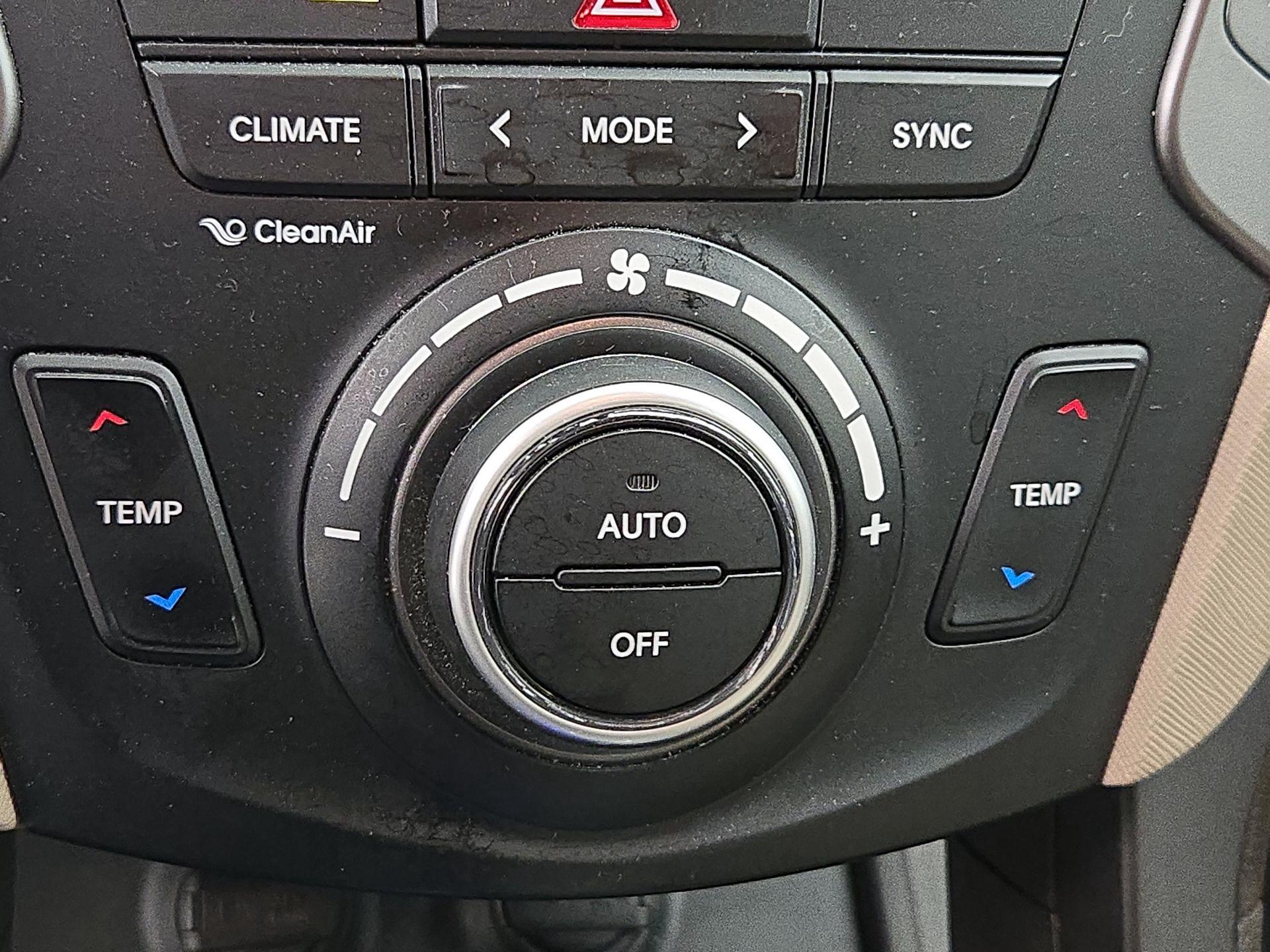 Thumbnail: 2018 Hyundai Santa Fe - 16