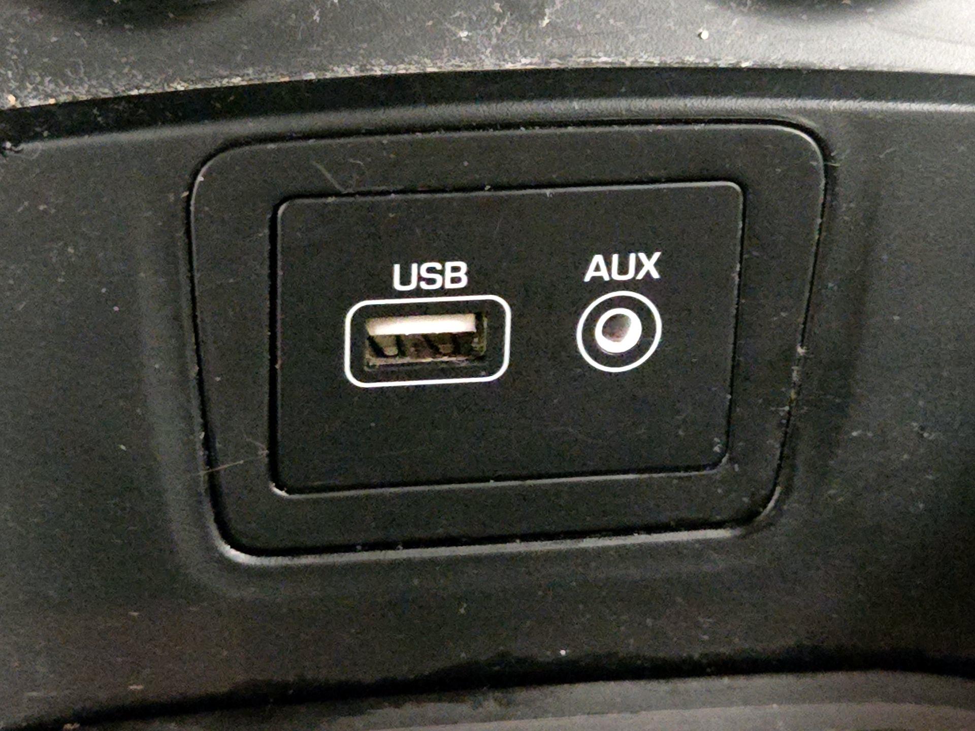 Thumbnail: 2018 Hyundai Santa Fe - 18