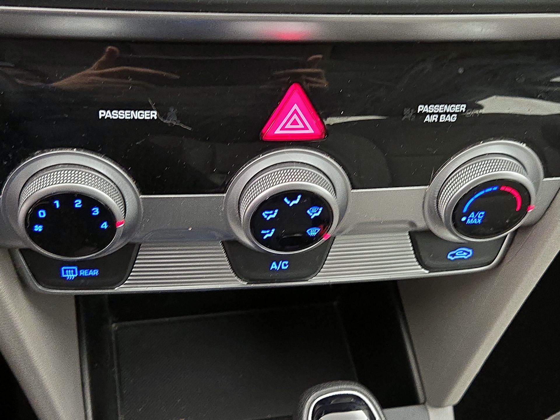 Thumbnail: 2019 Hyundai Elantra - 16