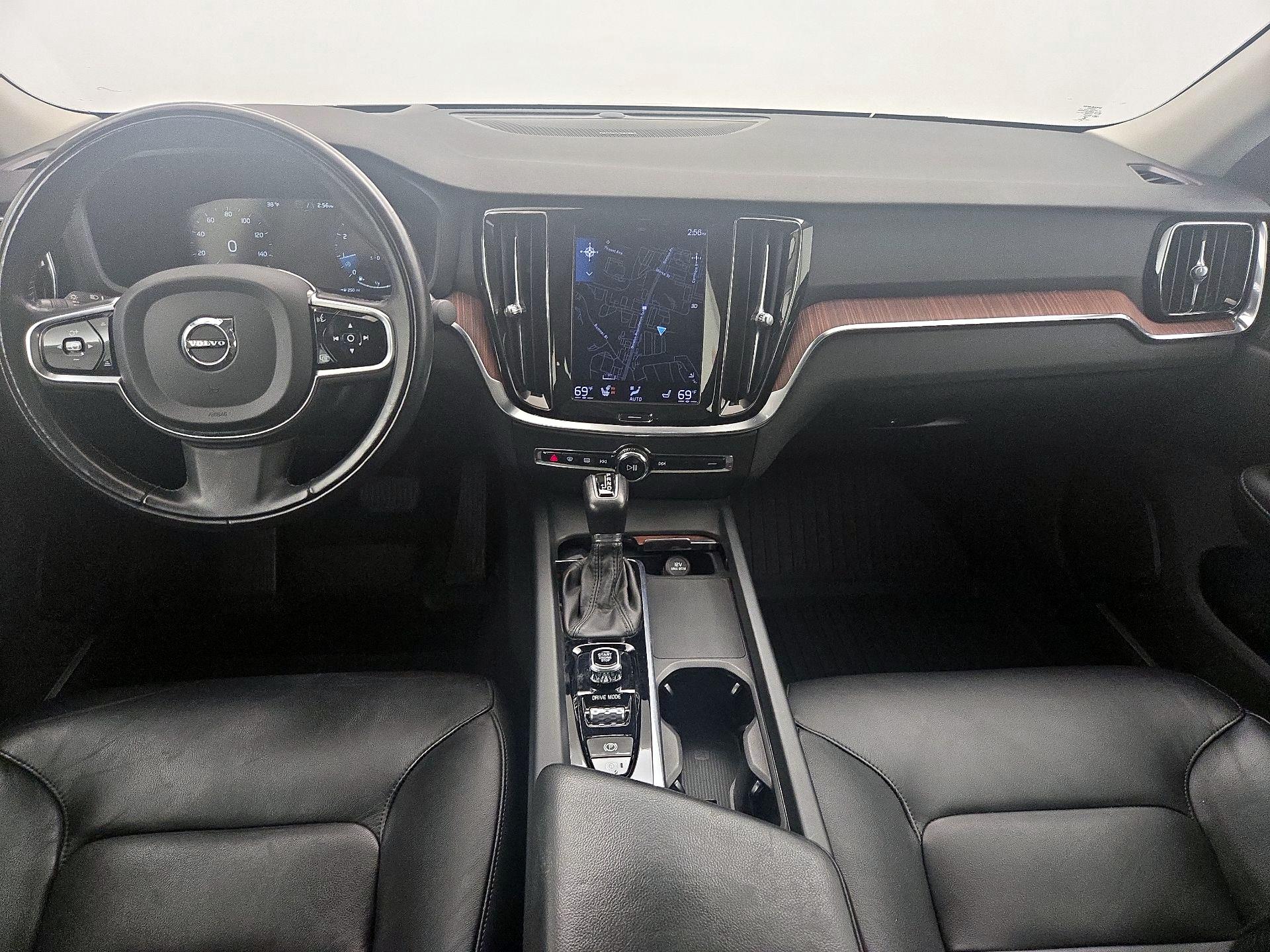 Thumbnail: 2021 Volvo S60 - 9