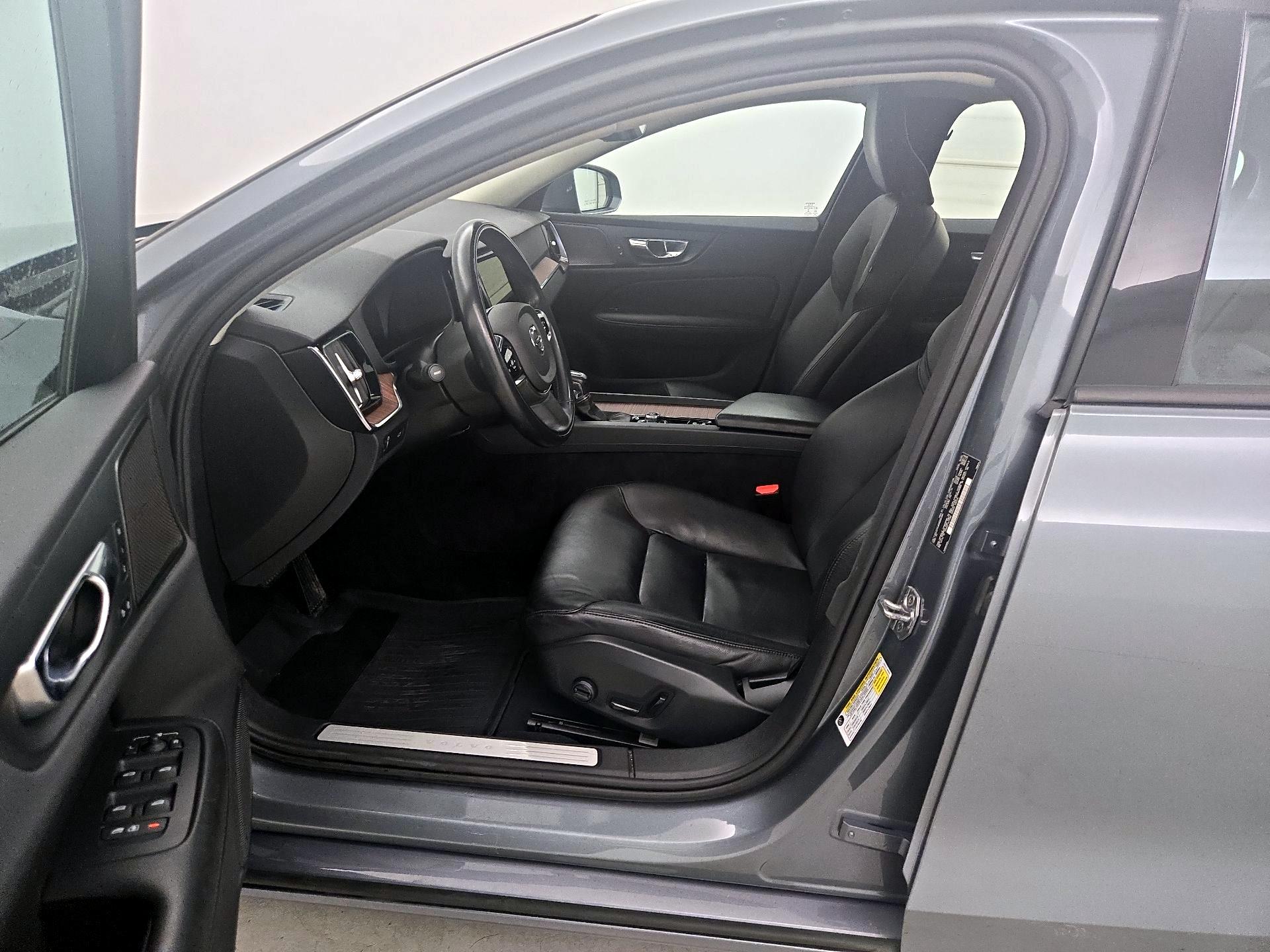 Thumbnail: 2021 Volvo S60 - 11