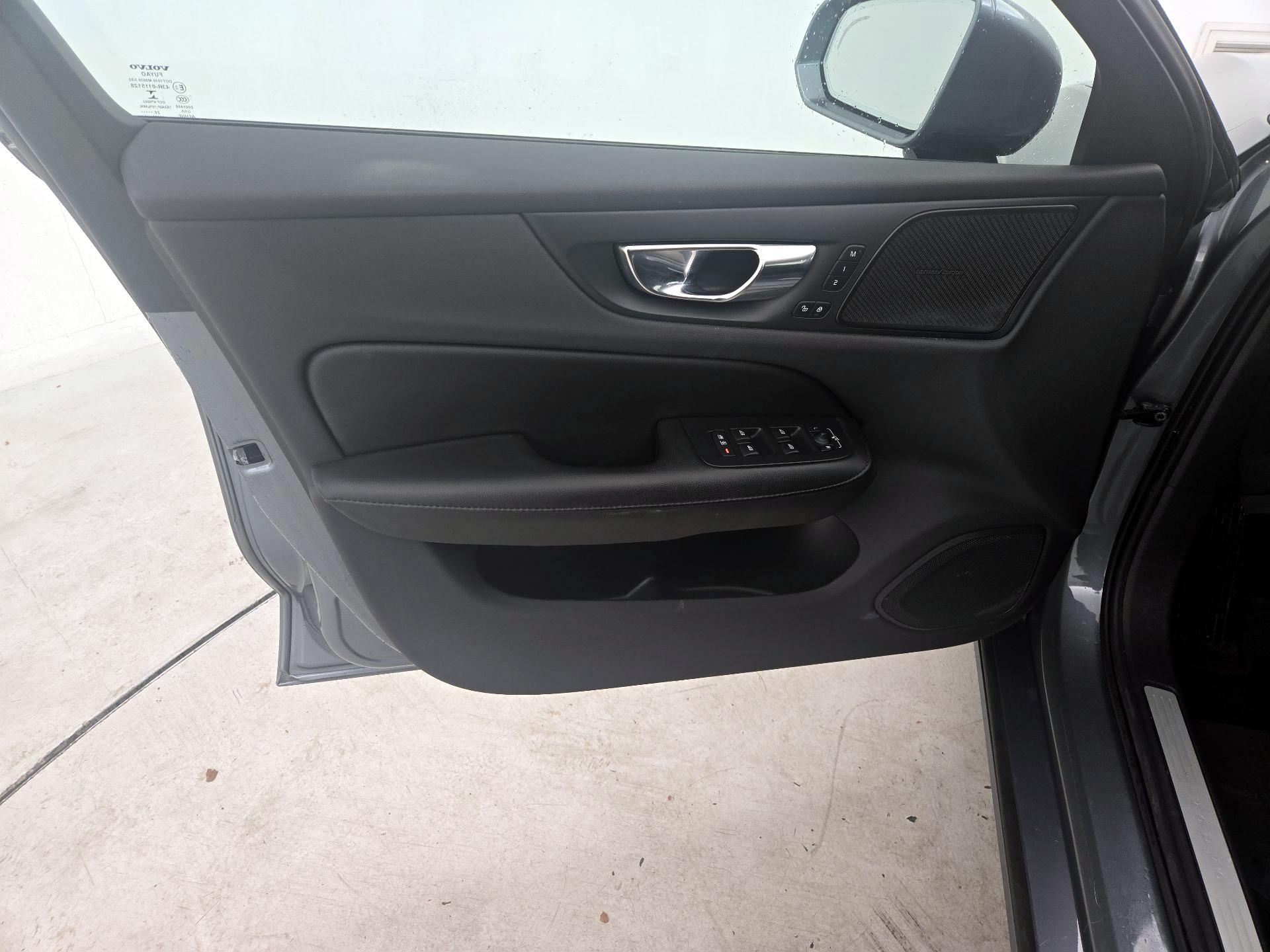 Thumbnail: 2021 Volvo S60 - 12