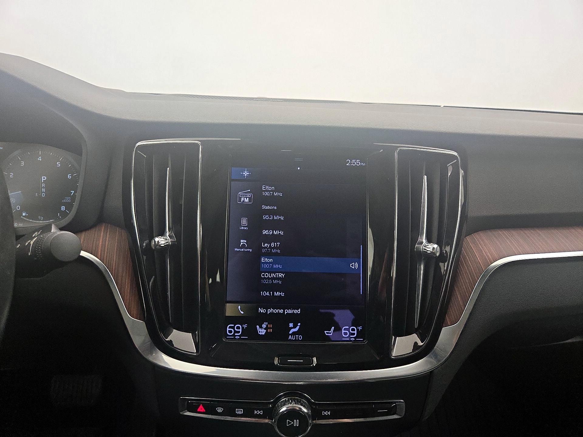 Thumbnail: 2021 Volvo S60 - 16