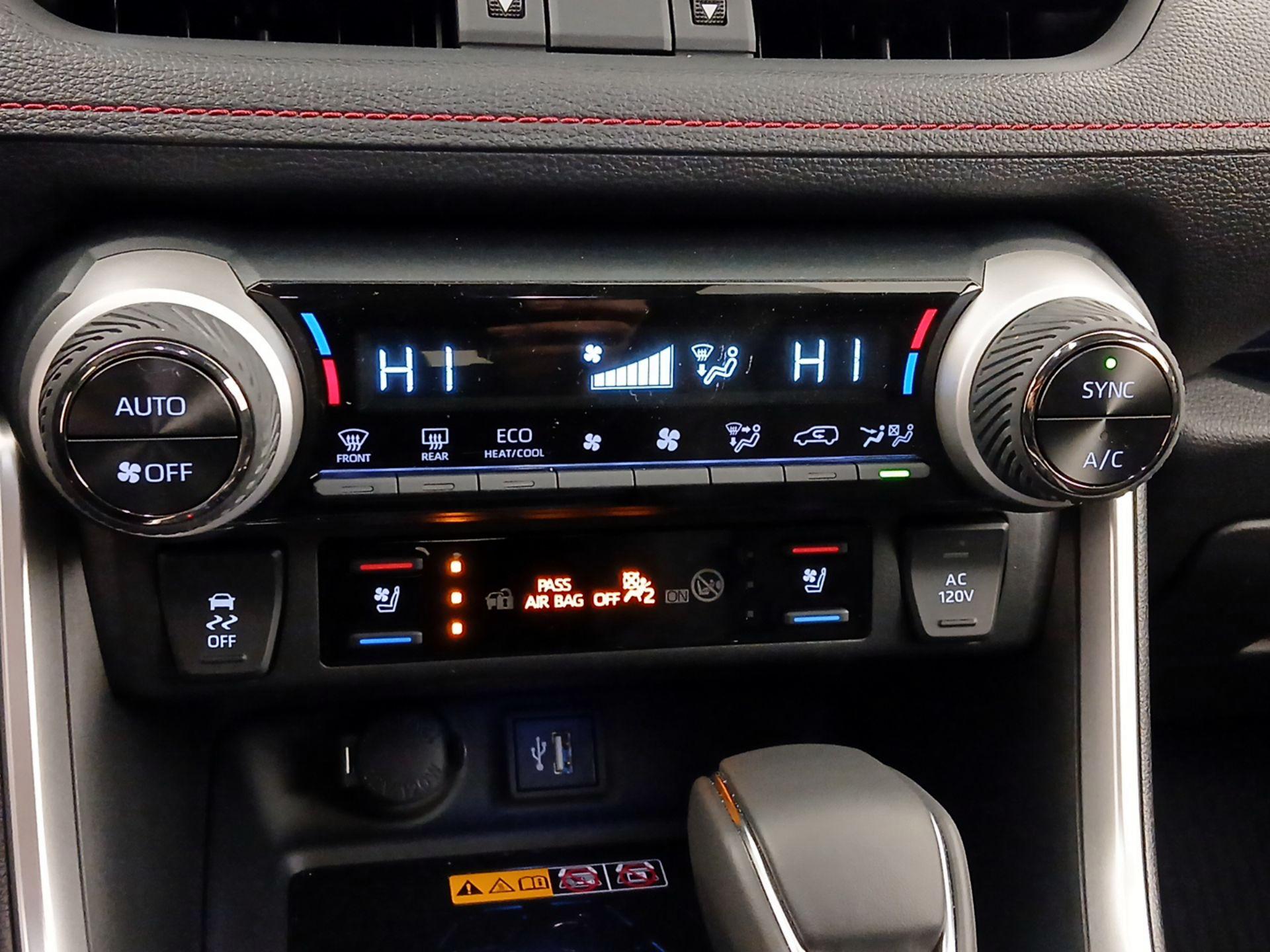 Thumbnail: 2025 Toyota RAV4 - 16