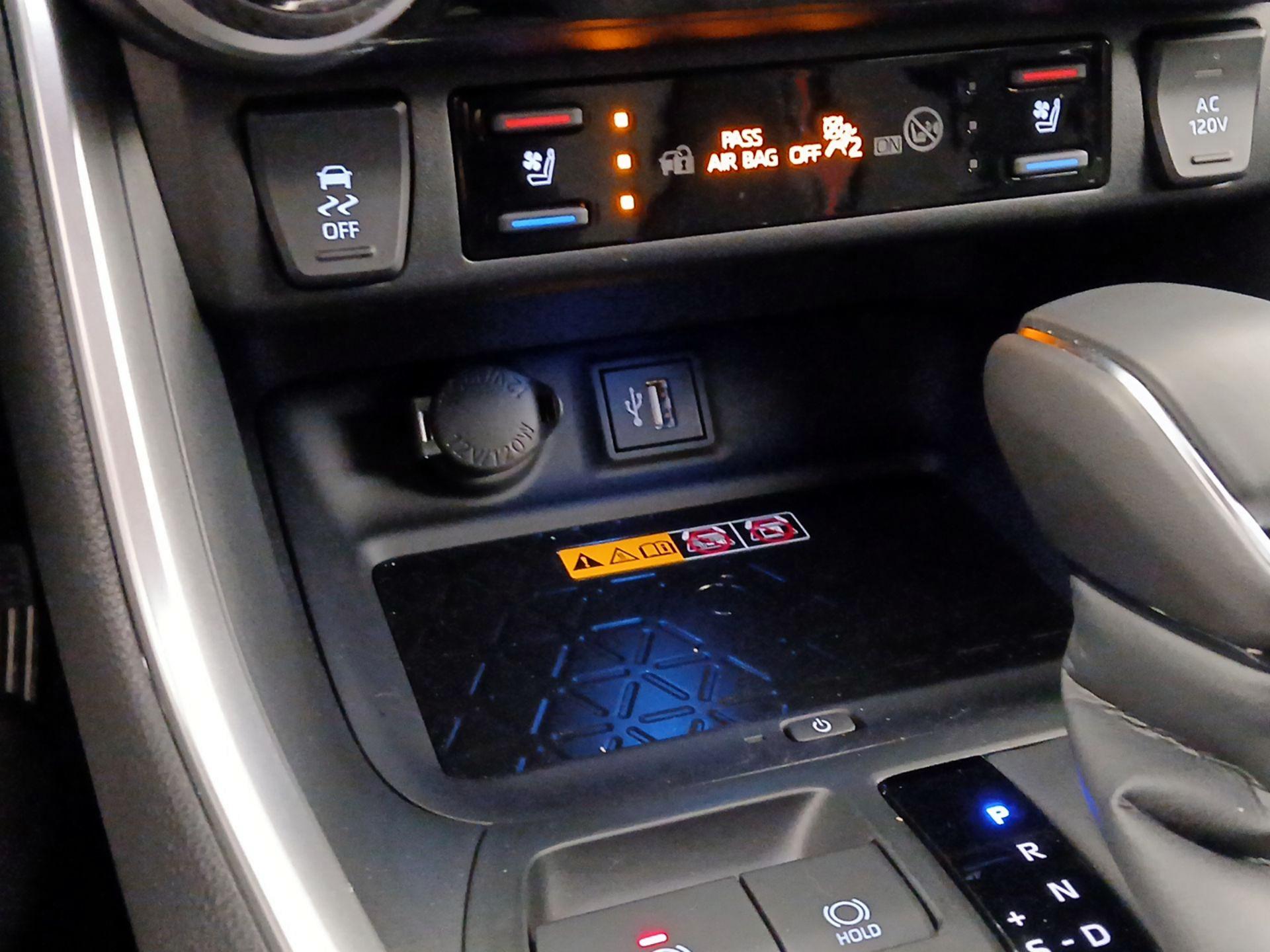 Thumbnail: 2025 Toyota RAV4 - 18