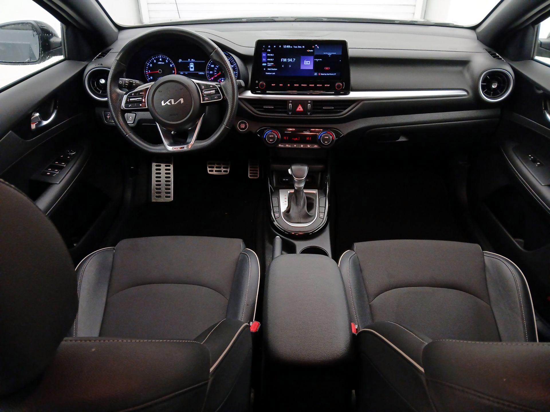 Thumbnail: 2023 Kia Forte - 9