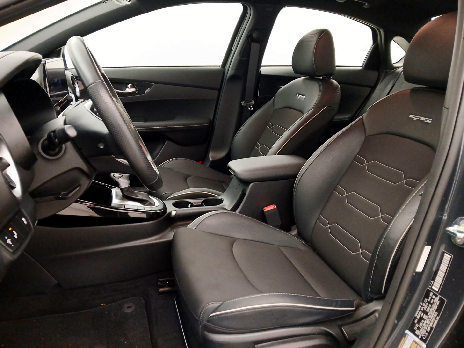 Thumbnail: 2023 Kia Forte - 11