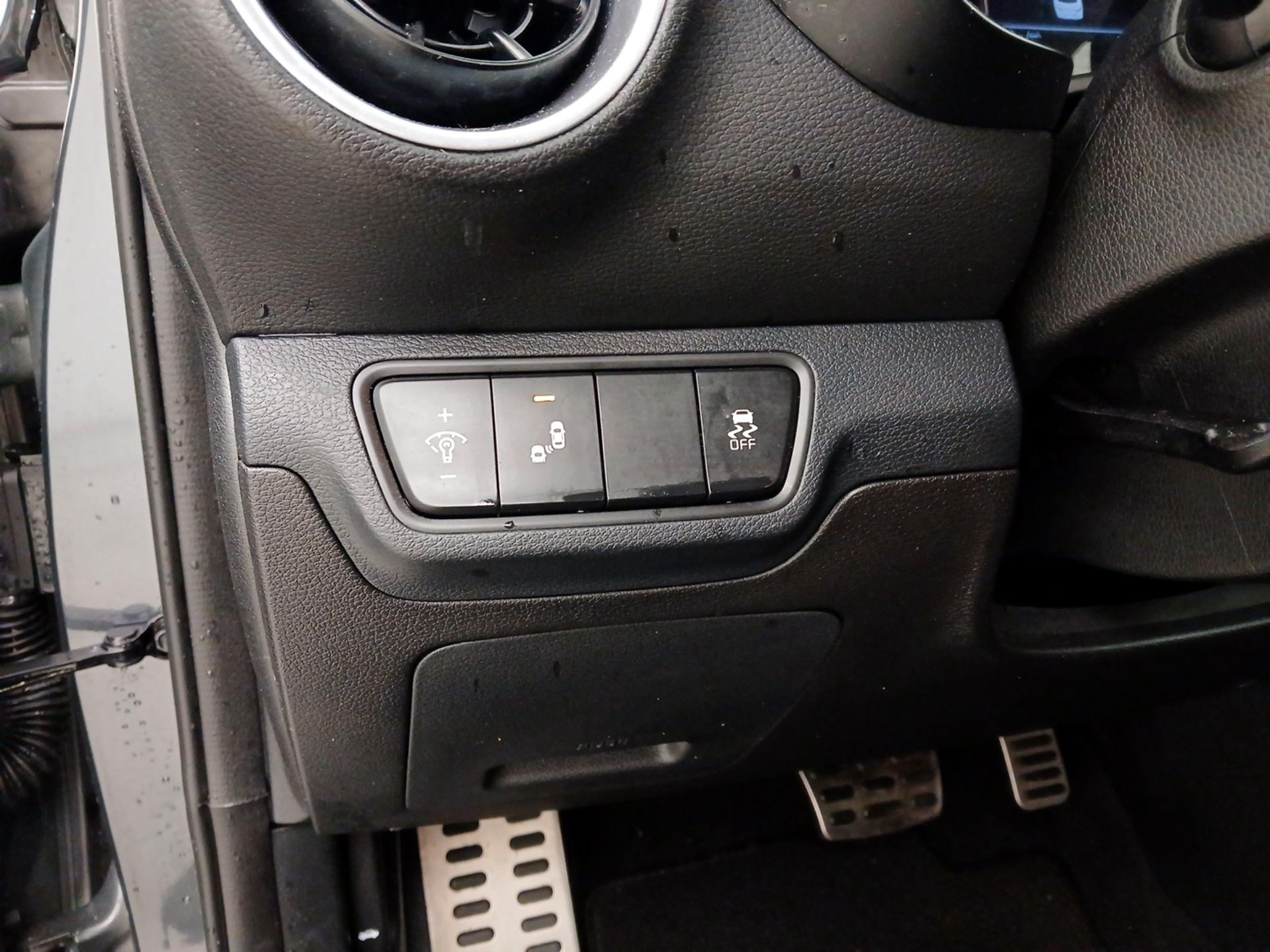 Thumbnail: 2023 Kia Forte - 13