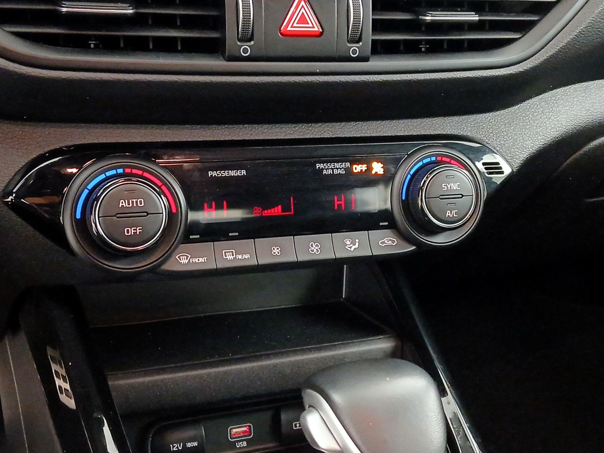 Thumbnail: 2023 Kia Forte - 17