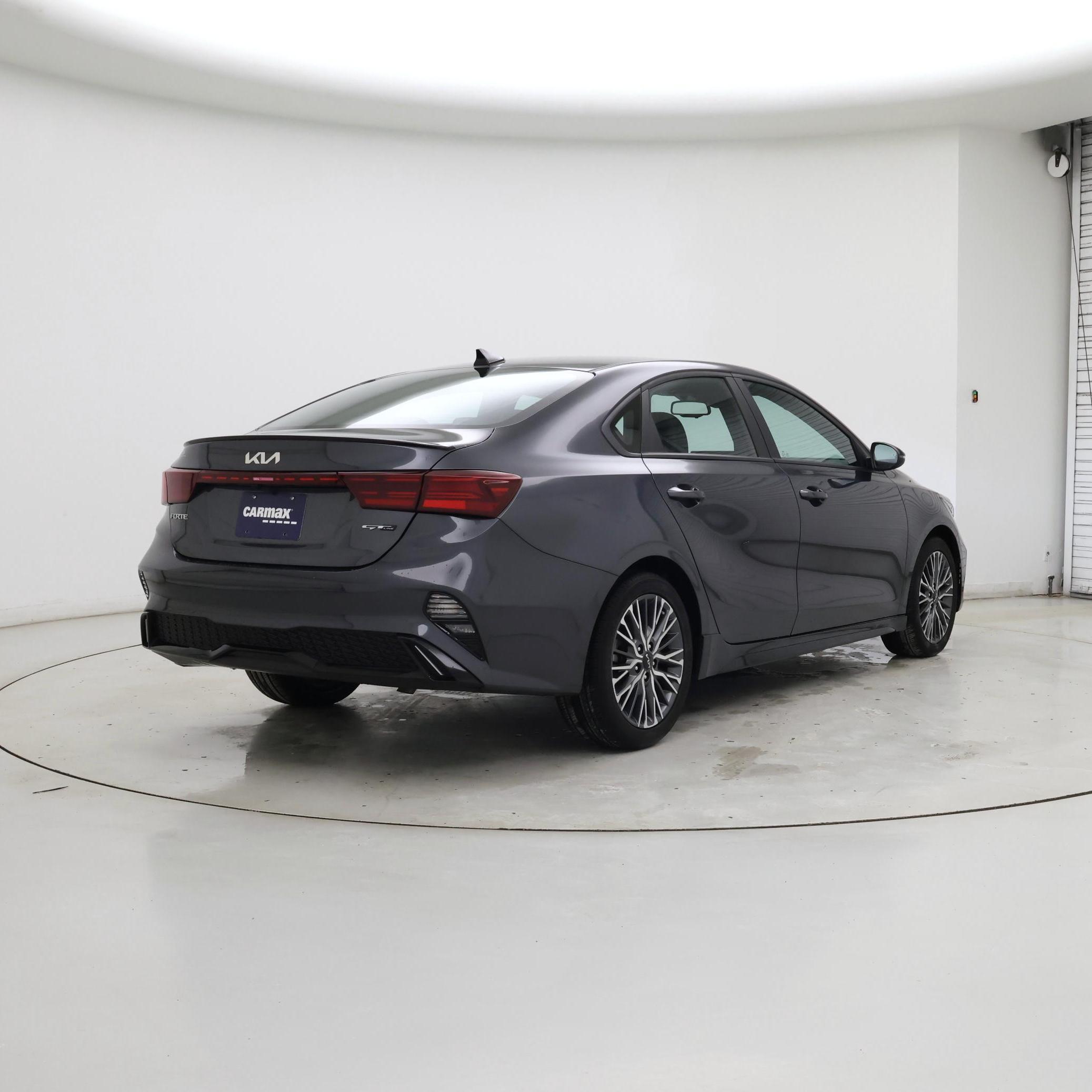 Thumbnail: 2023 Kia Forte - 8