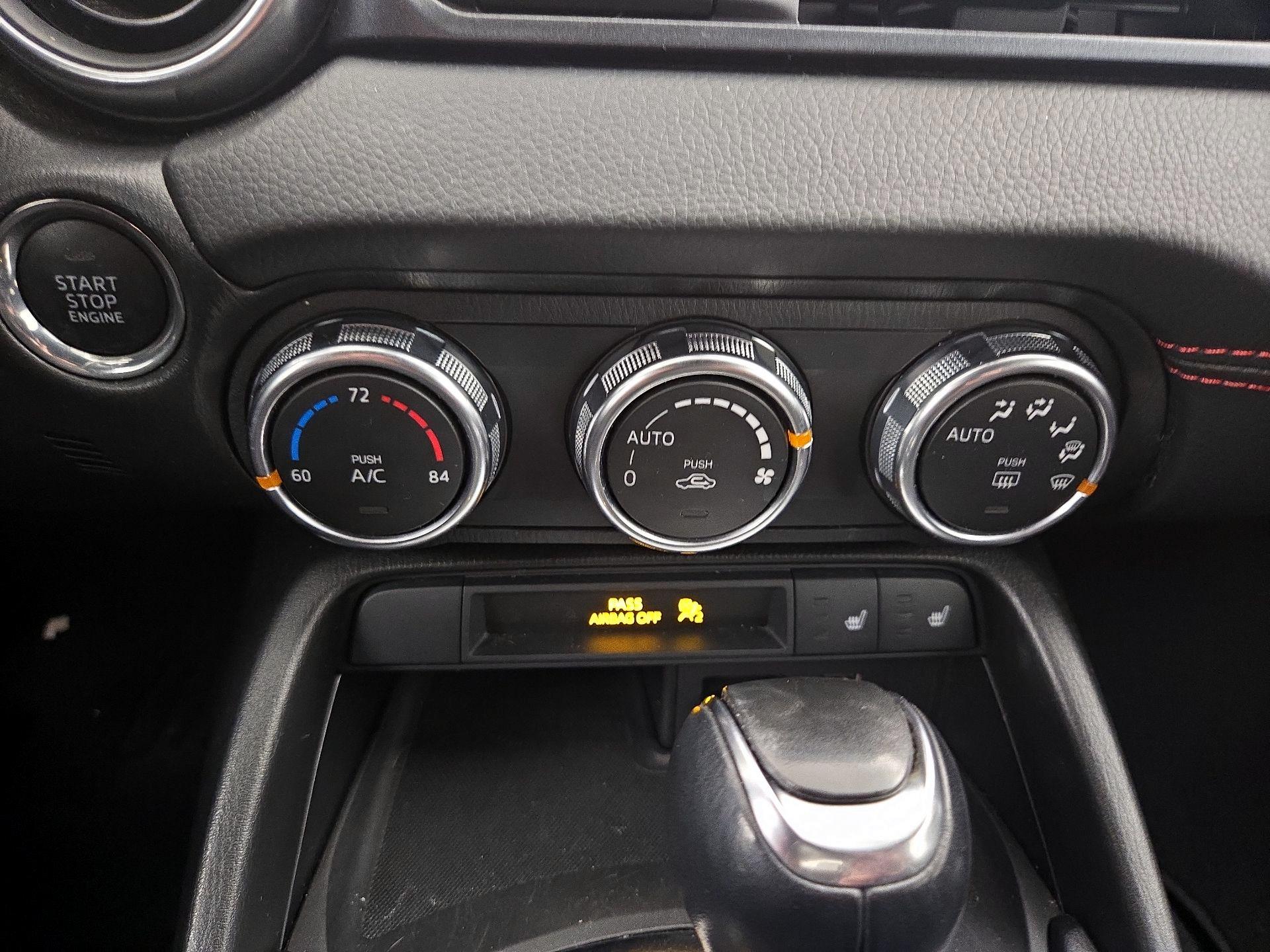 Thumbnail: 2017 Fiat 124 Spider - 16