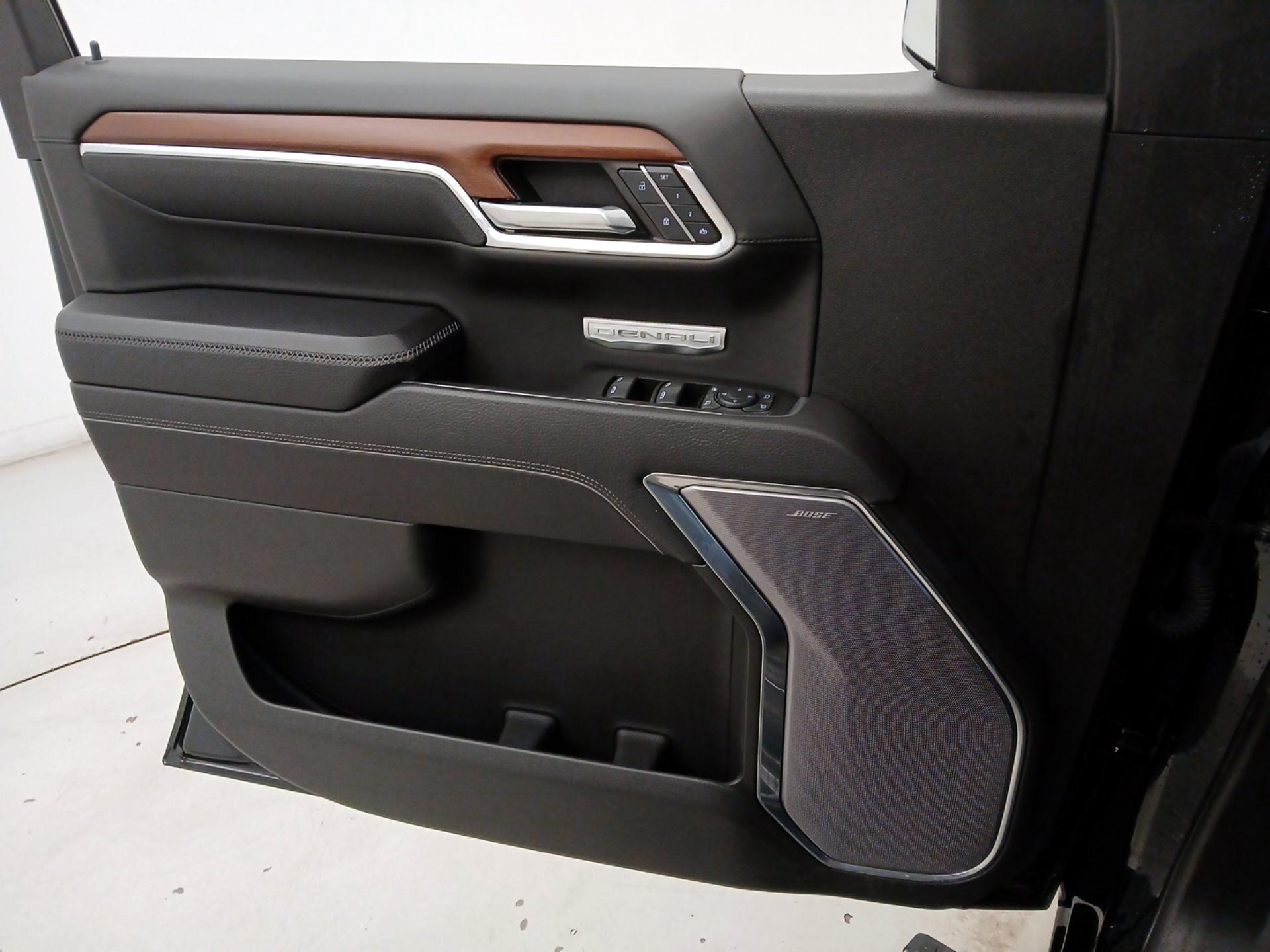 Thumbnail: 2023 GMC Sierra 1500 - 12