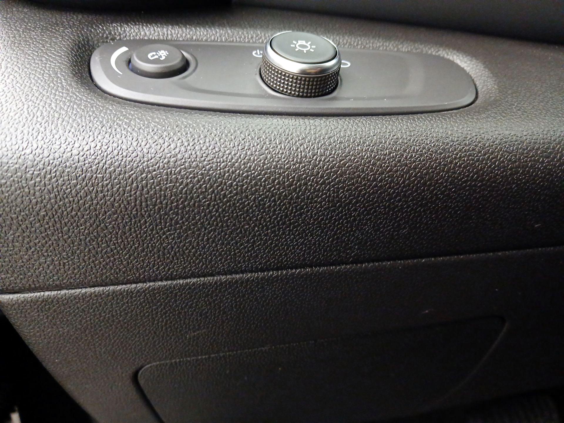 Thumbnail: 2025 Chevrolet Trax - 13