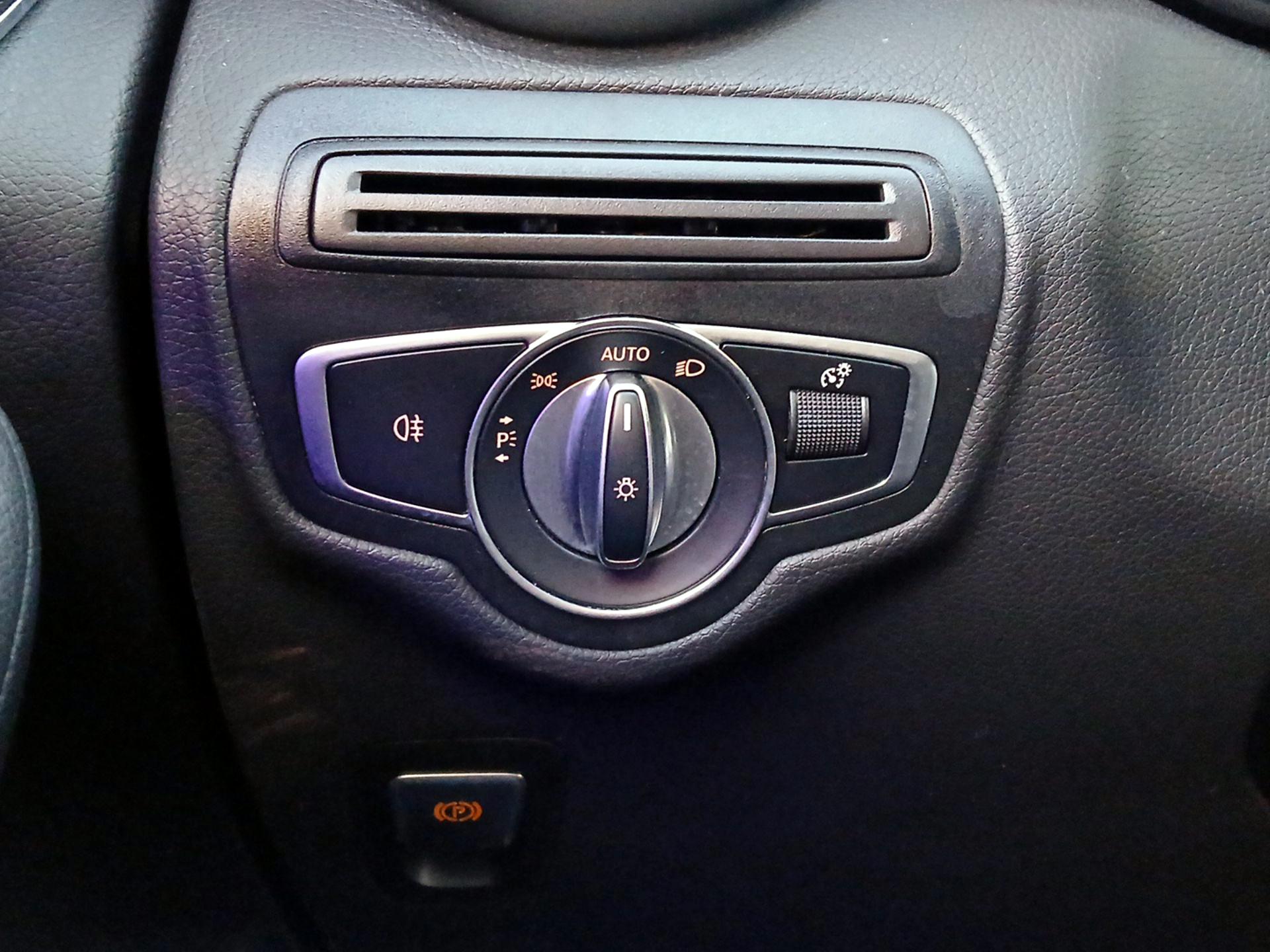 Thumbnail: 2022 Mercedes-Benz GLC - 13