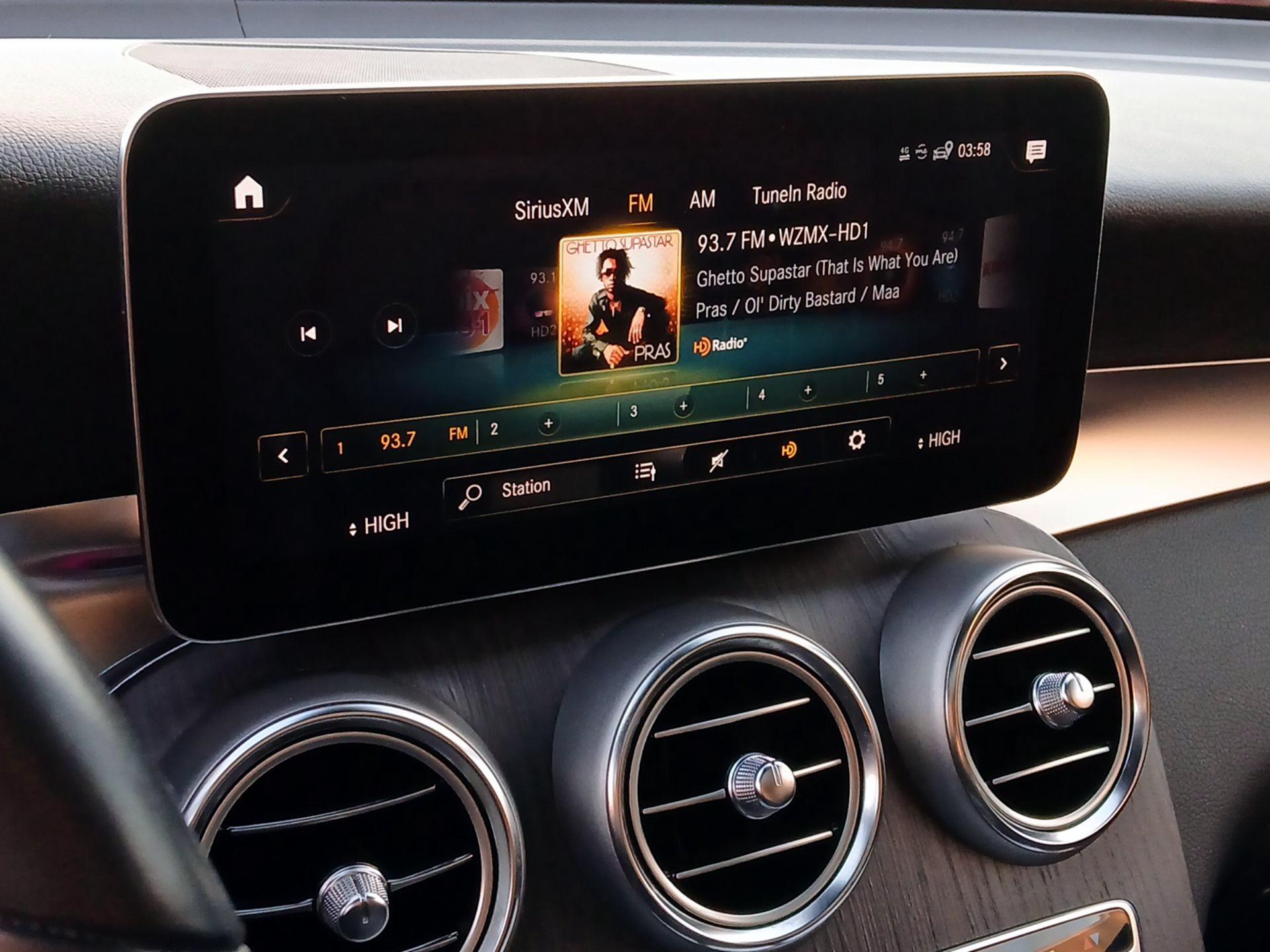 Thumbnail: 2022 Mercedes-Benz GLC - 16