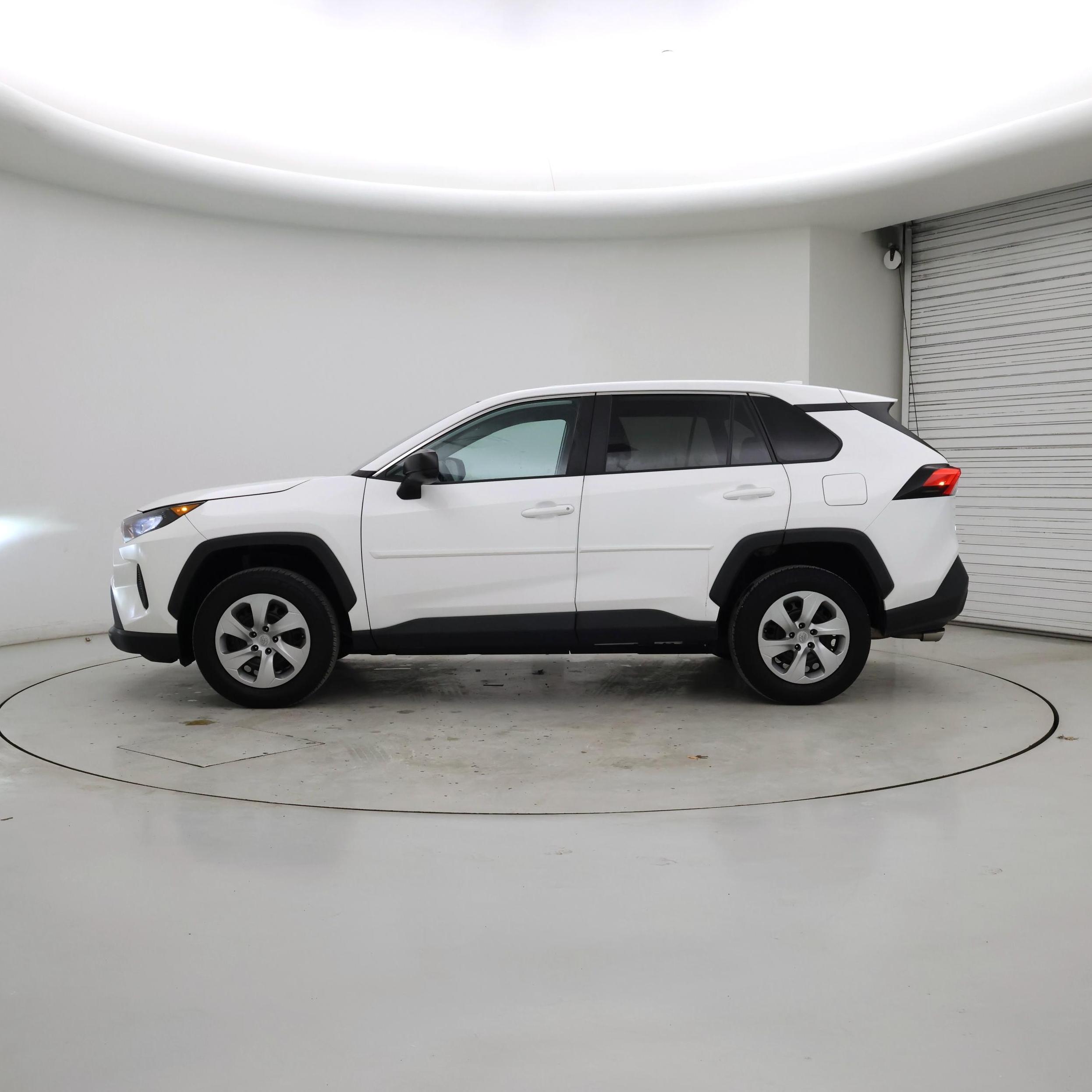 Thumbnail: 2022 Toyota RAV4 - 3