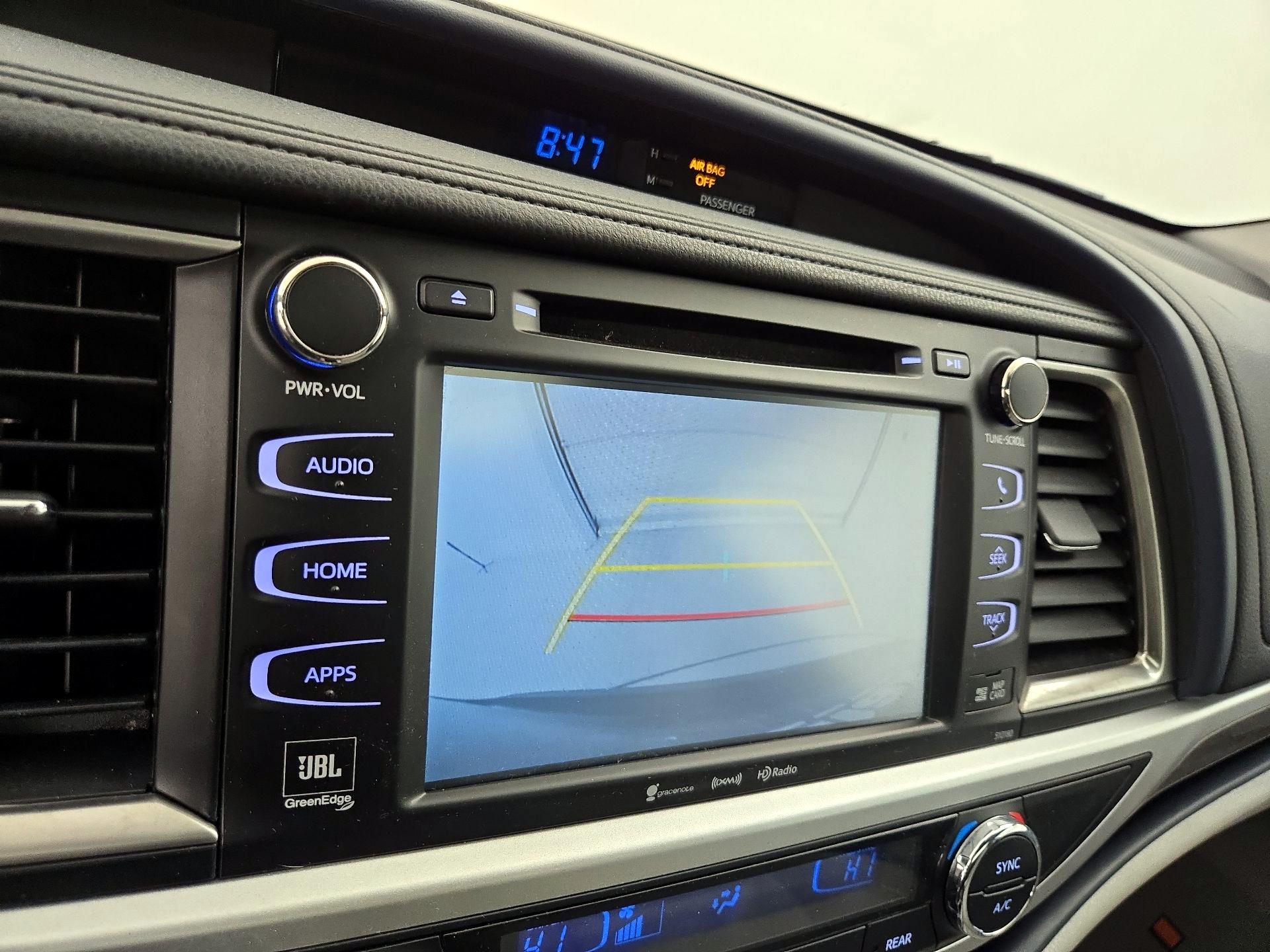 Thumbnail: 2018 Toyota Highlander - 14