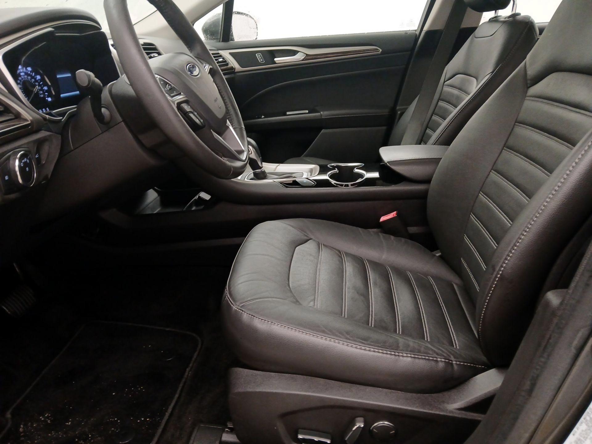 Thumbnail: 2015 Ford Fusion - 11