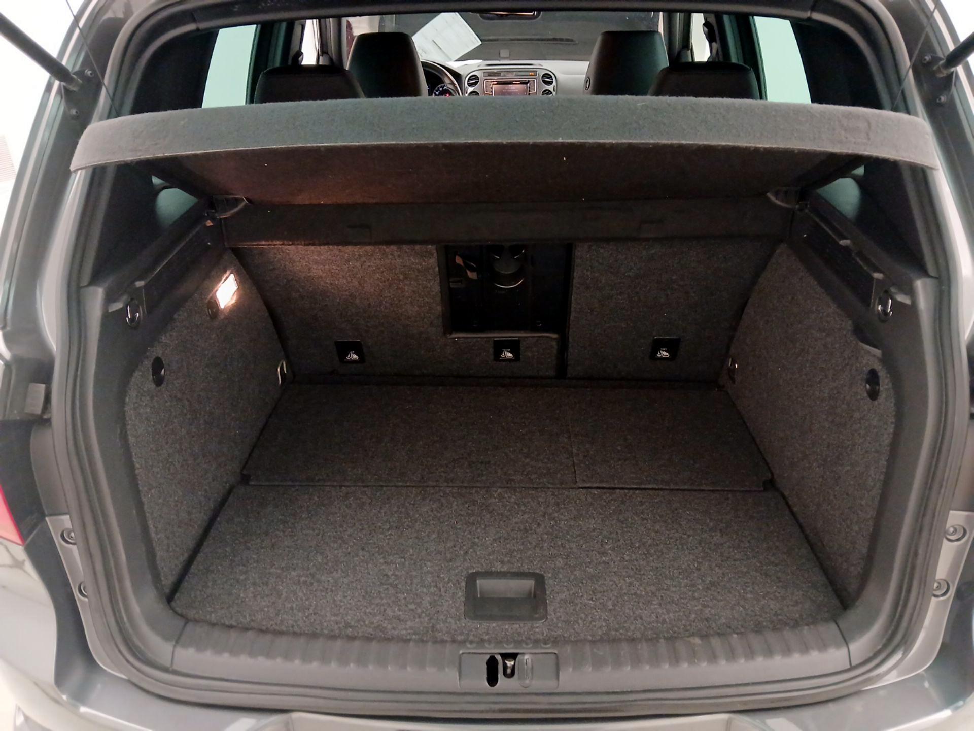 Thumbnail: 2016 Volkswagen Tiguan - 20