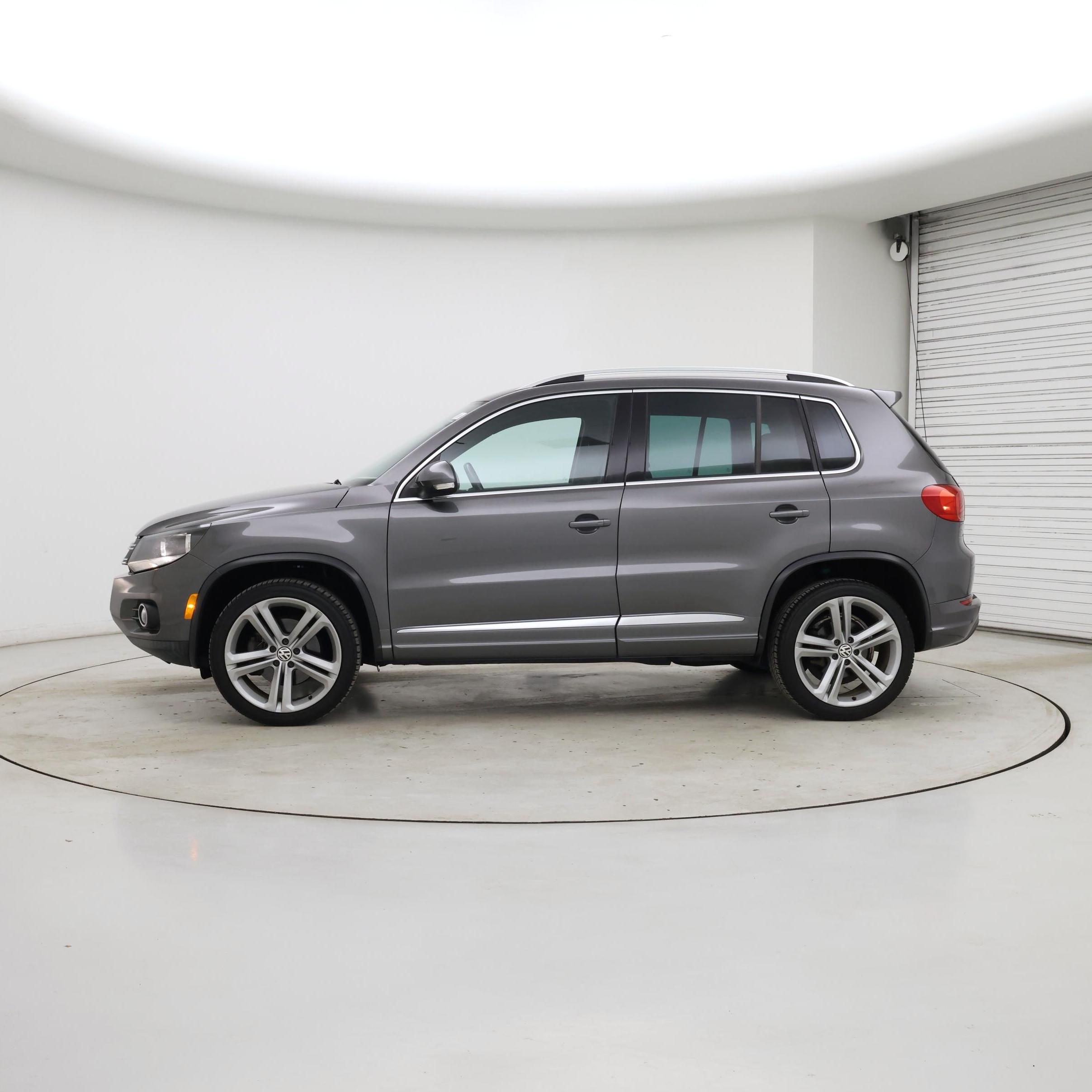 Thumbnail: 2016 Volkswagen Tiguan - 3