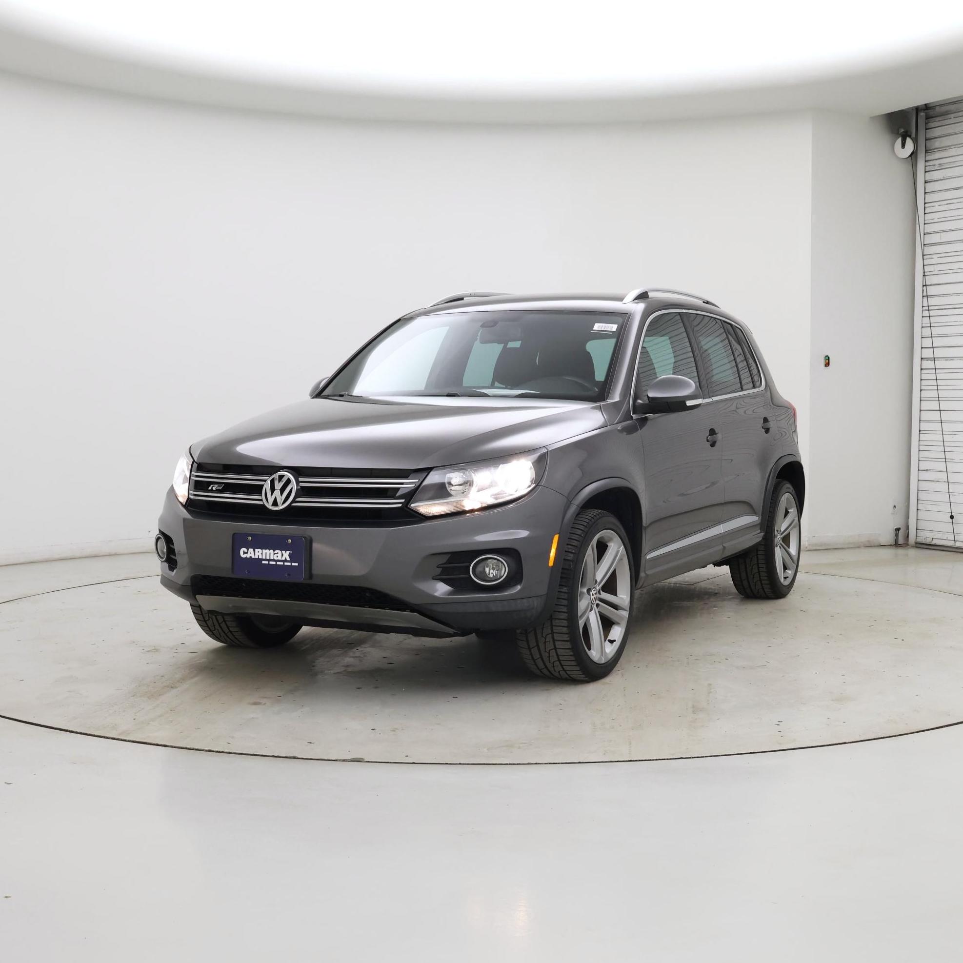 Thumbnail: 2016 Volkswagen Tiguan - 4