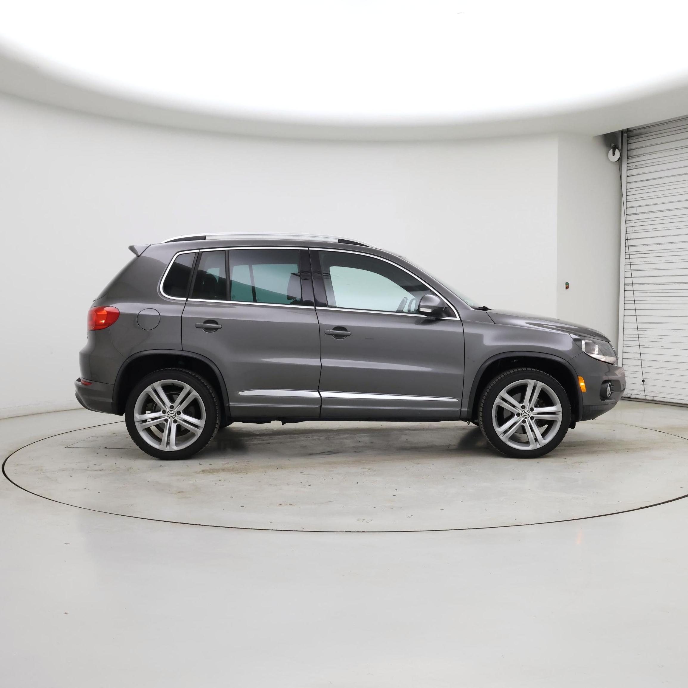 Thumbnail: 2016 Volkswagen Tiguan - 7
