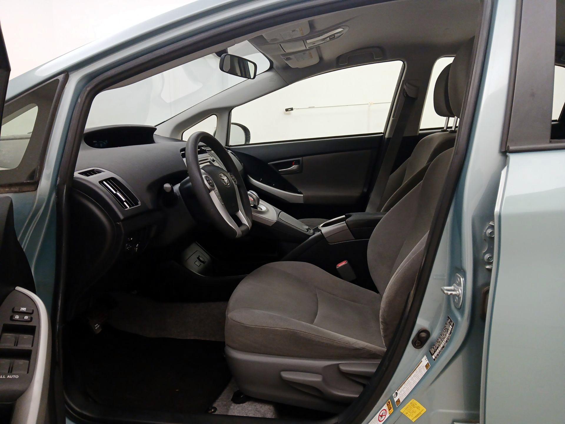 Thumbnail: 2014 Toyota Prius - 11