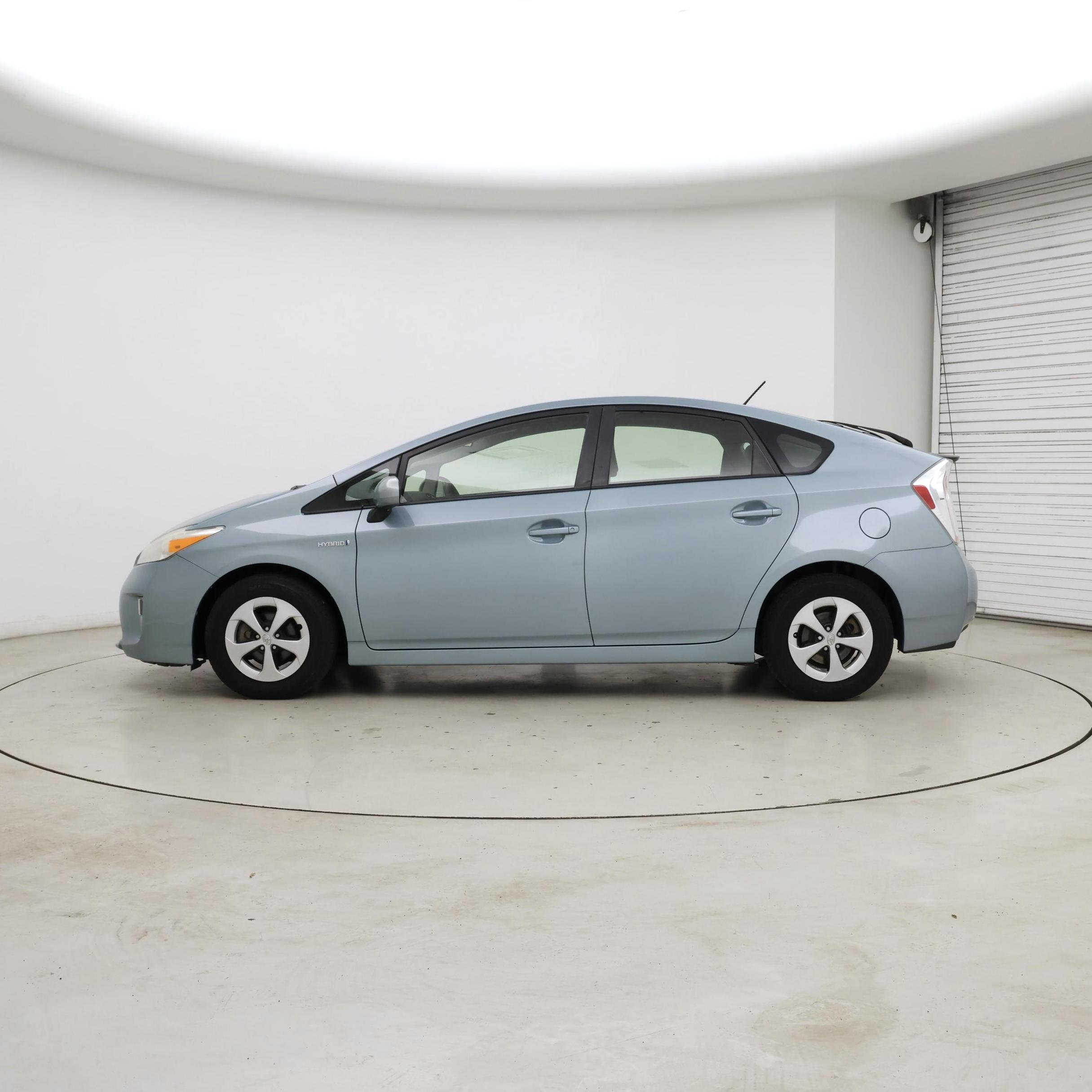 Thumbnail: 2014 Toyota Prius - 3