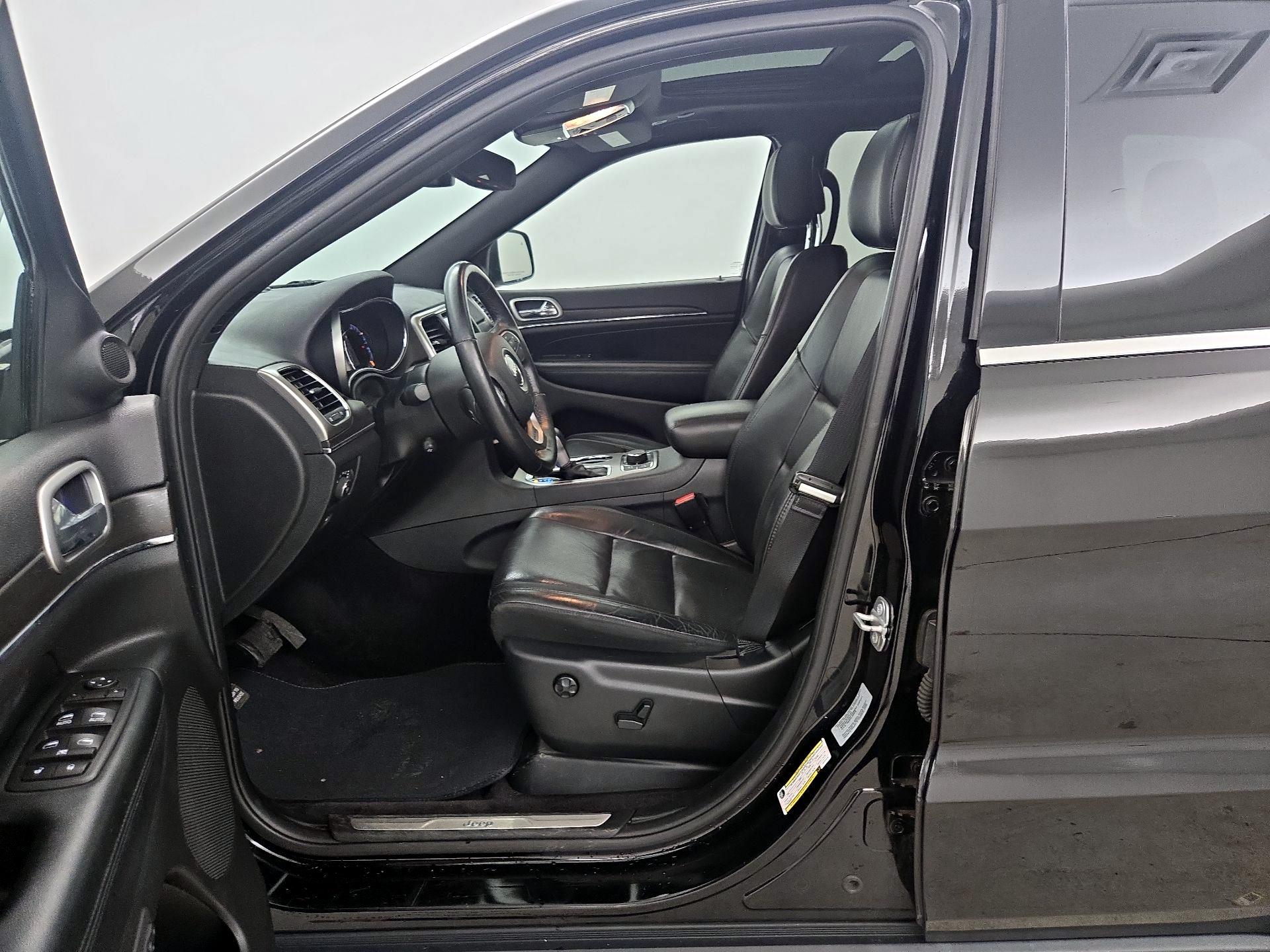 Thumbnail: 2018 Jeep Grand Cherokee - 11