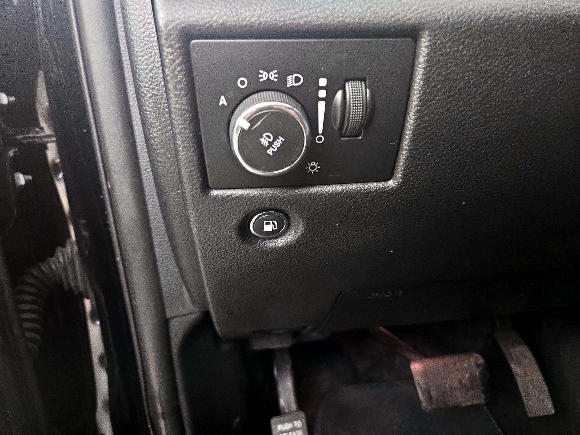 Thumbnail: 2018 Jeep Grand Cherokee - 13