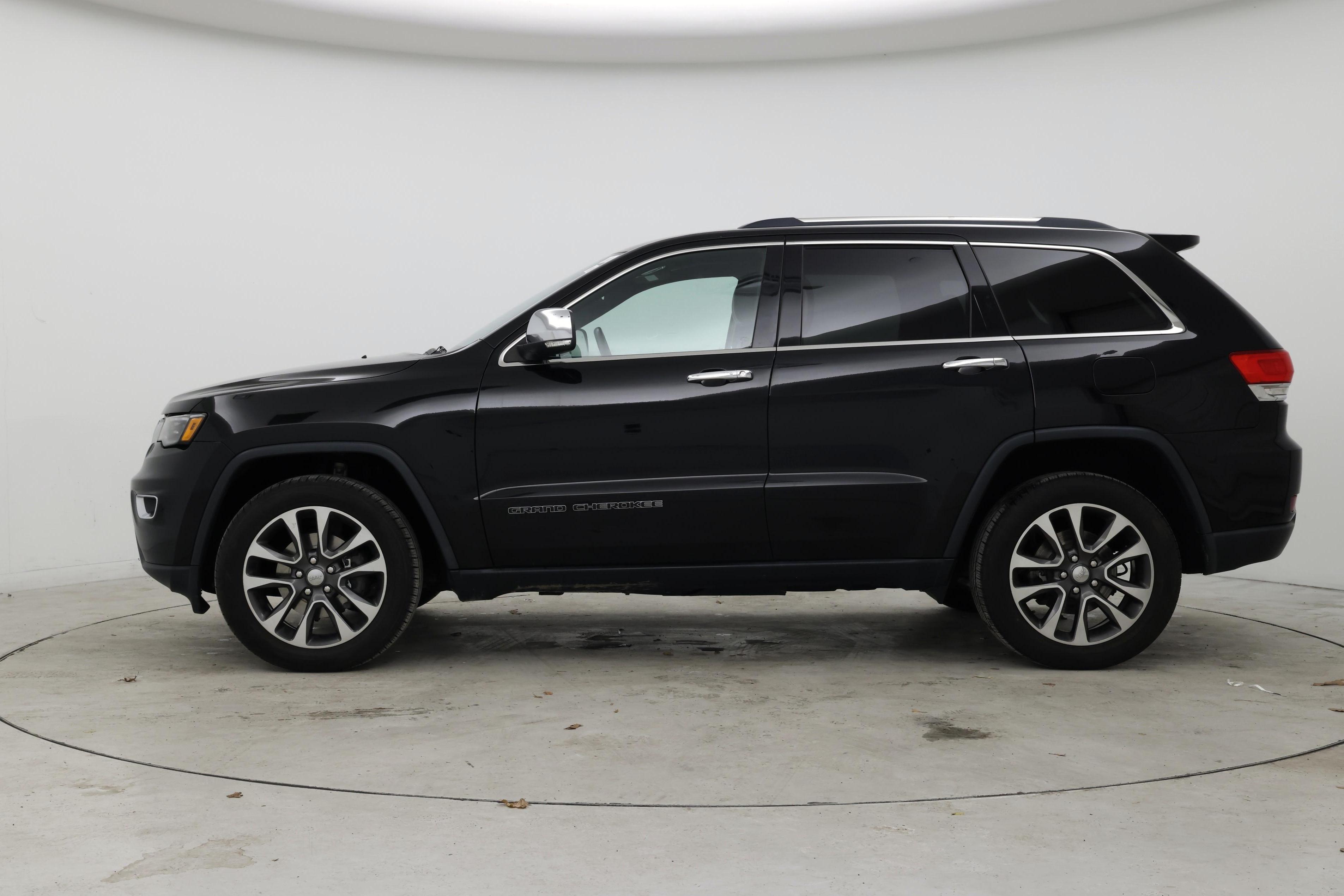 Thumbnail: 2018 Jeep Grand Cherokee - 3