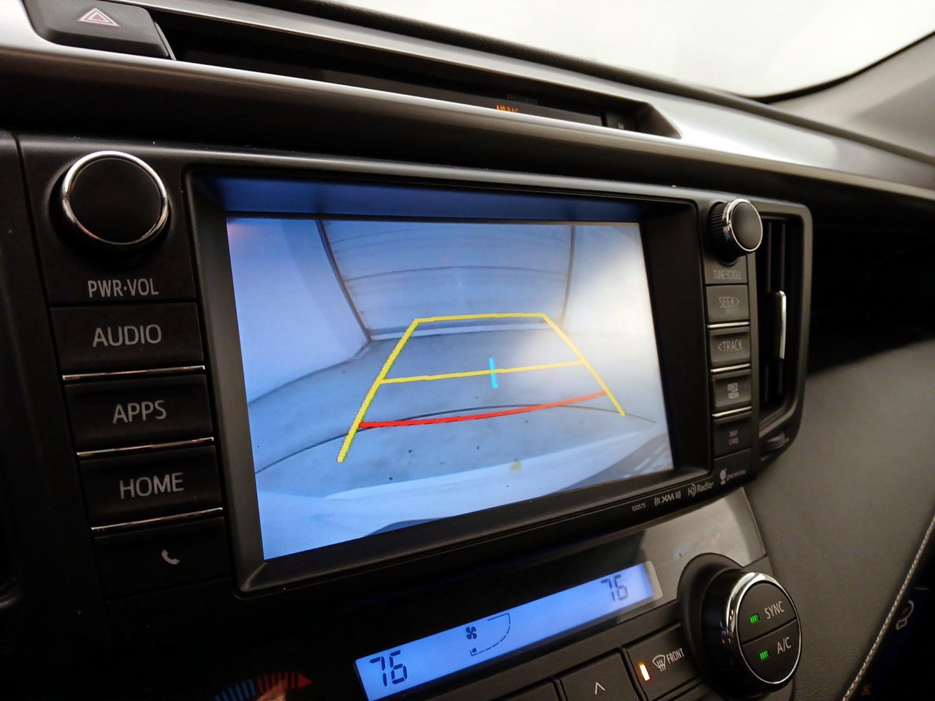 Thumbnail: 2016 Toyota RAV4 - 15