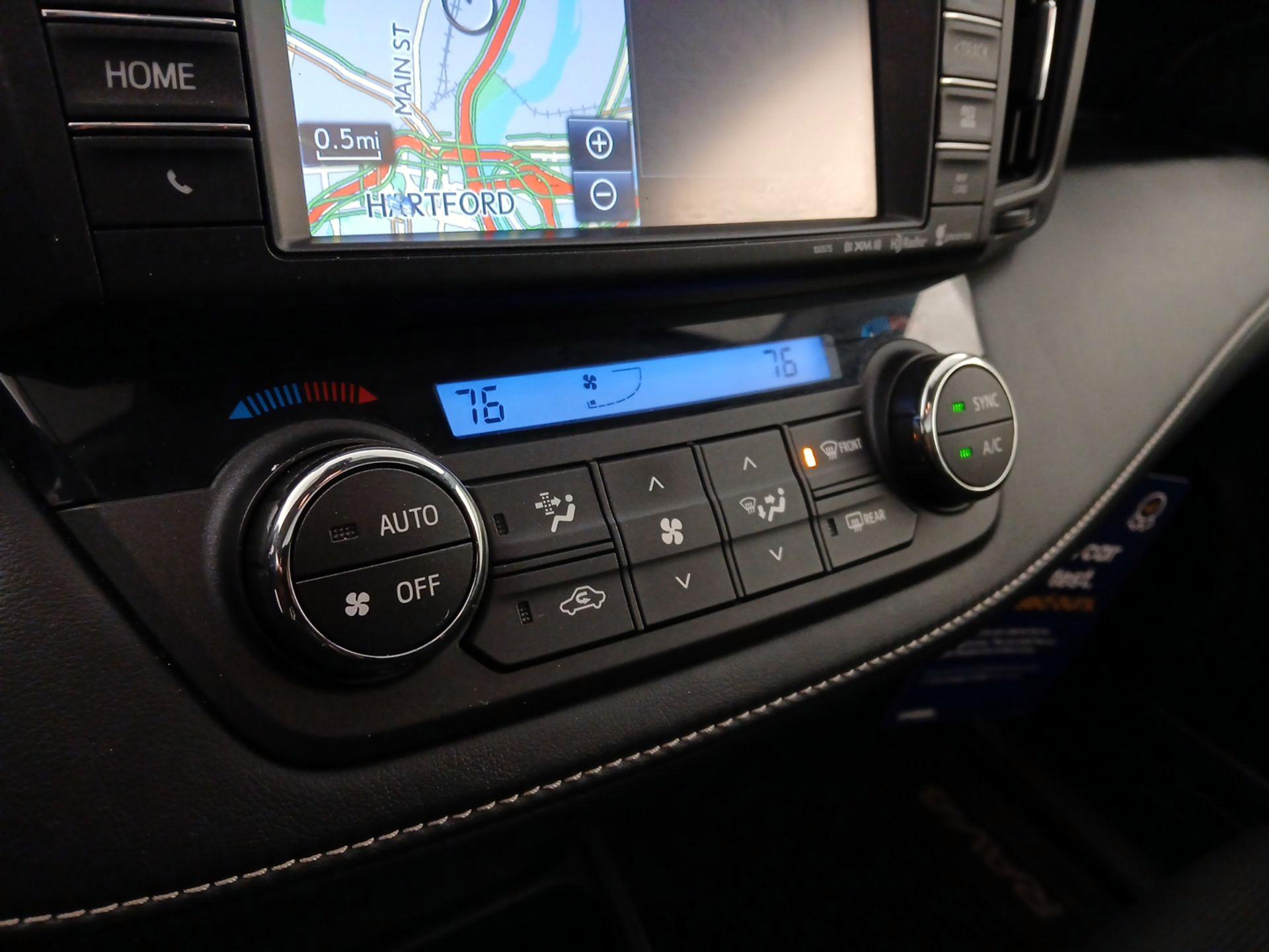 Thumbnail: 2016 Toyota RAV4 - 17