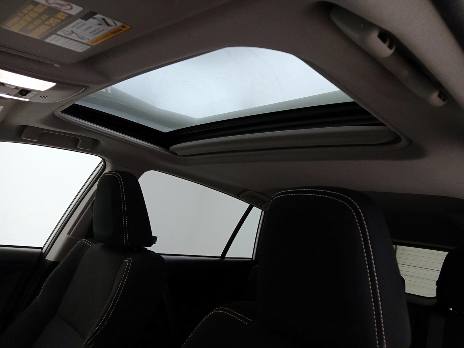 Thumbnail: 2016 Toyota RAV4 - 20