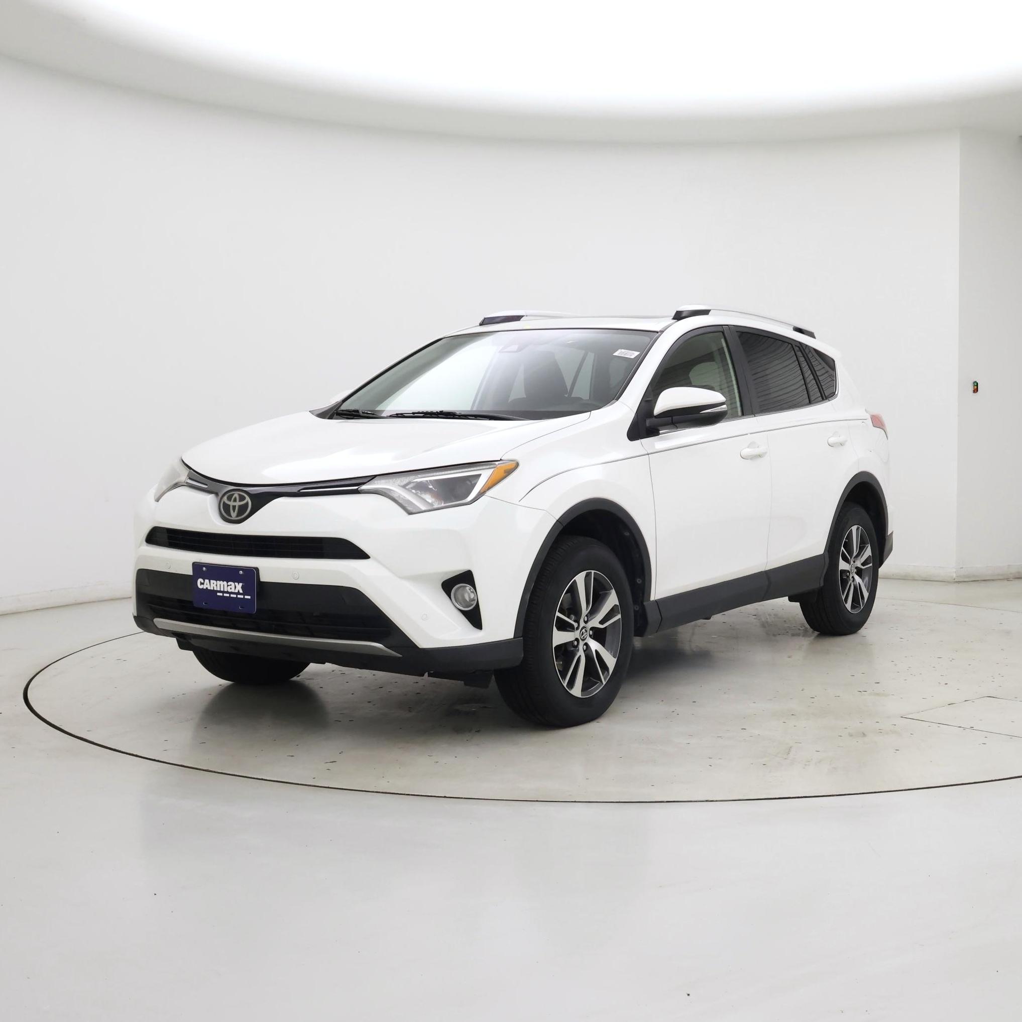 Thumbnail: 2016 Toyota RAV4 - 4