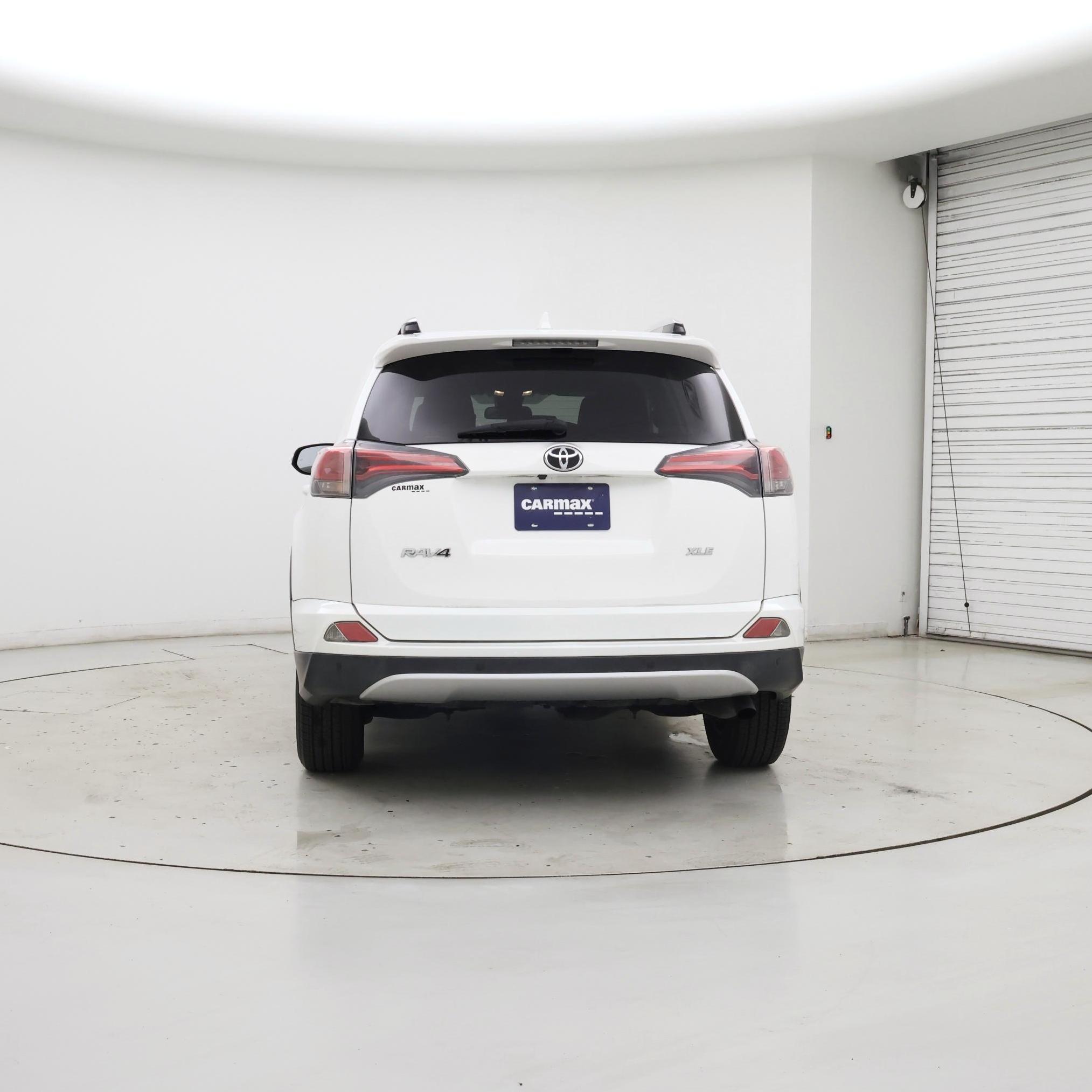 Thumbnail: 2016 Toyota RAV4 - 6