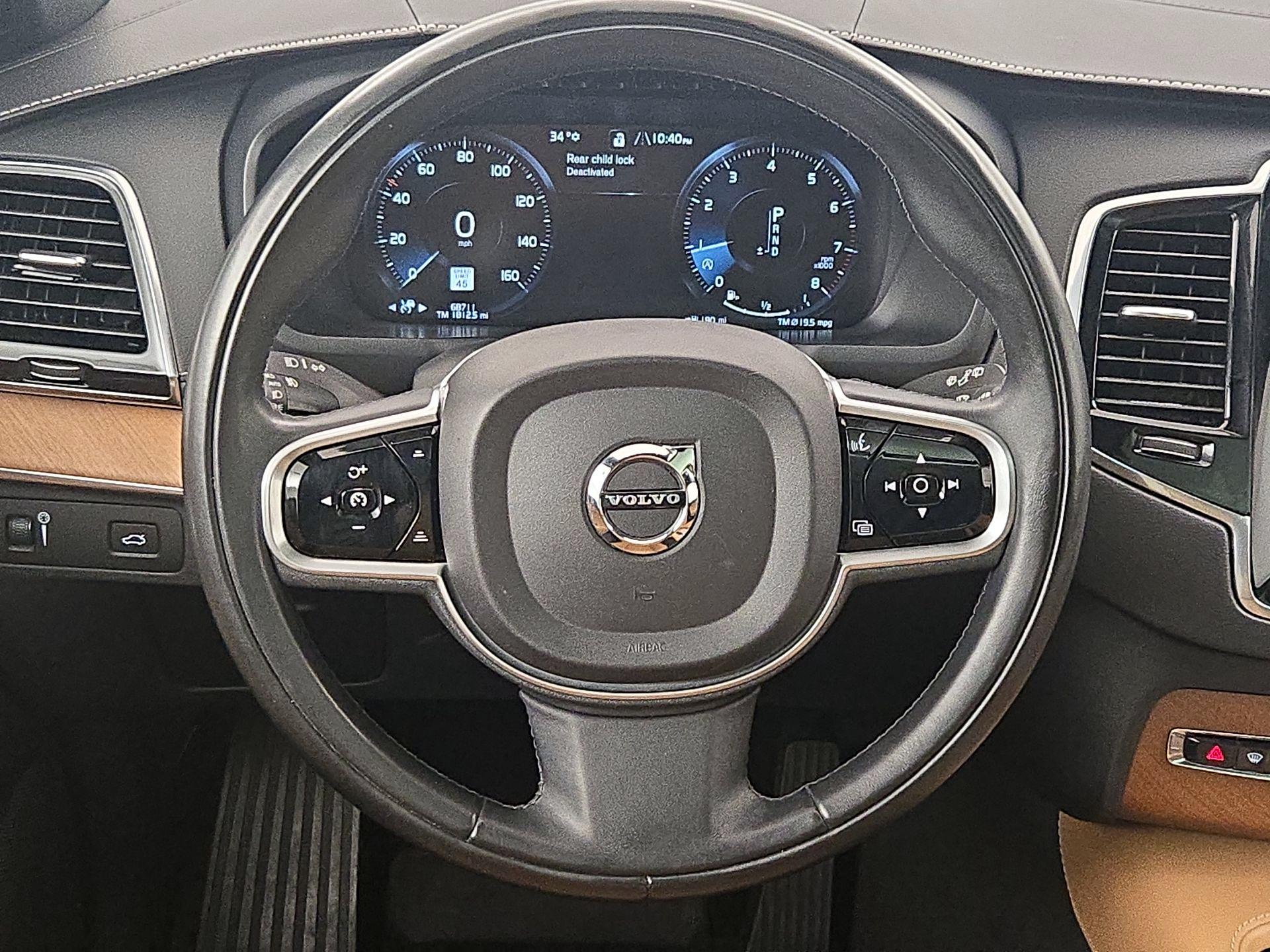 Thumbnail: 2019 Volvo XC90 - 10