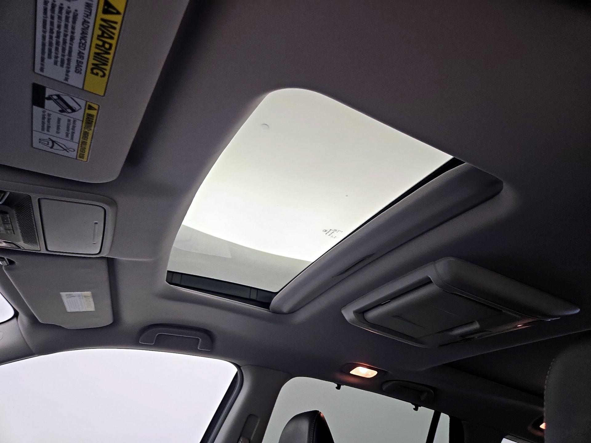 Thumbnail: 2016 Honda Pilot - 20