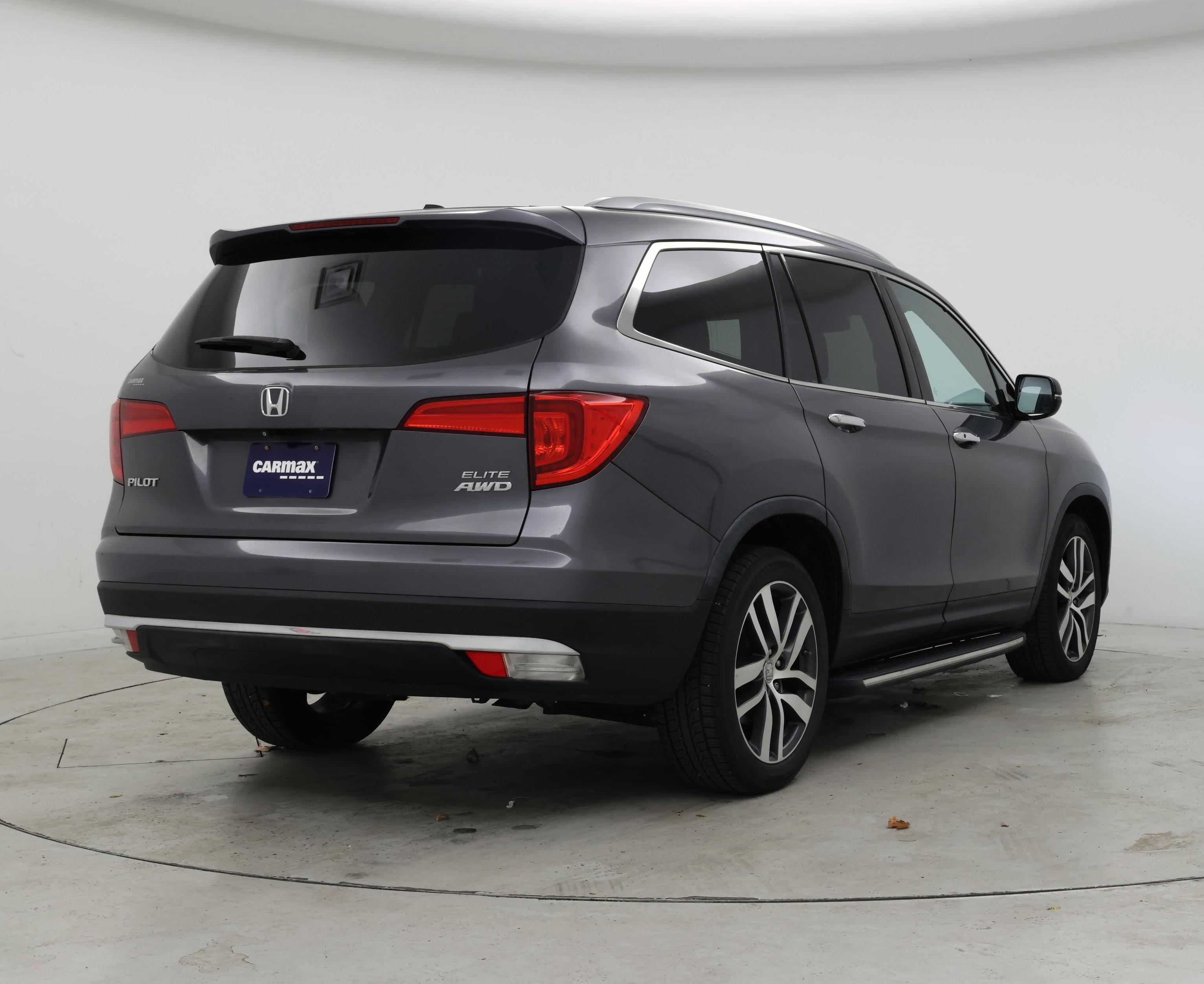 Thumbnail: 2016 Honda Pilot - 8