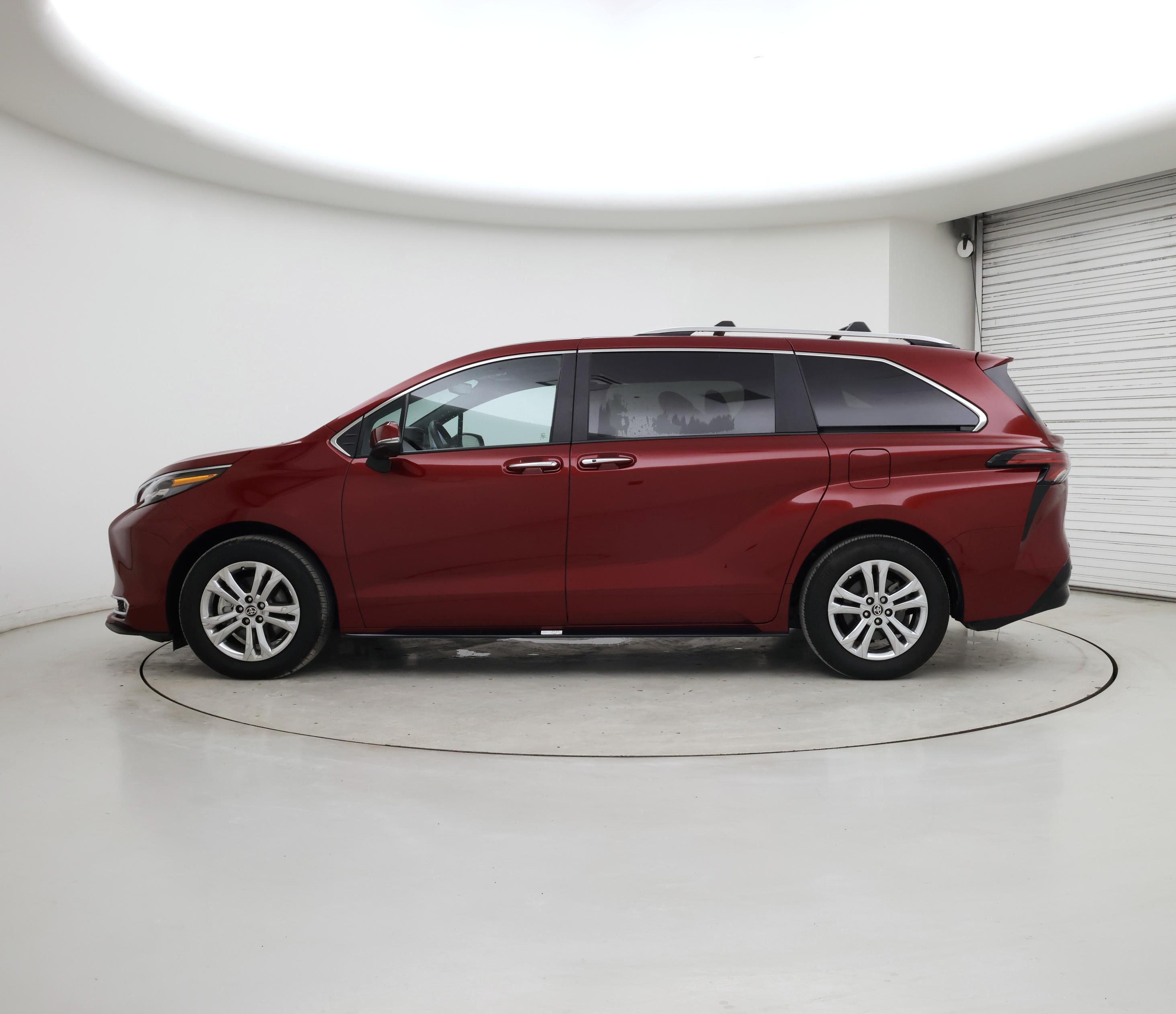 Thumbnail: 2024 Toyota Sienna - 3