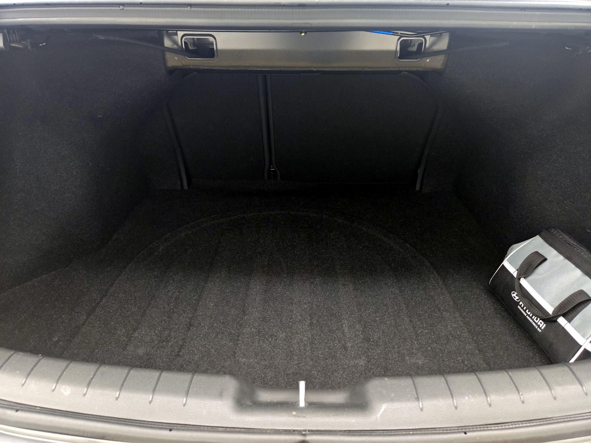 Thumbnail: 2019 Hyundai Elantra - 20