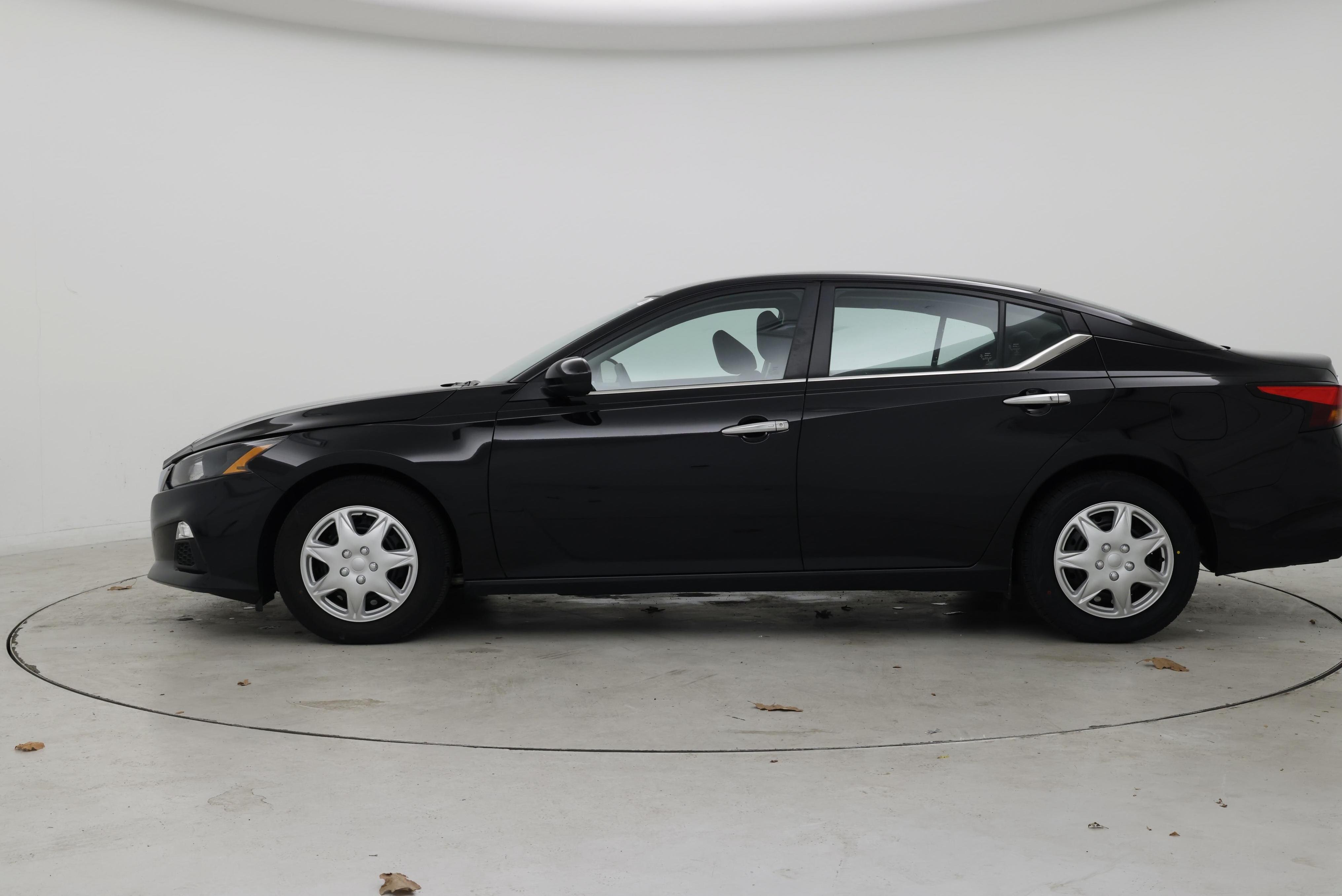 Thumbnail: 2019 Hyundai Elantra - 3